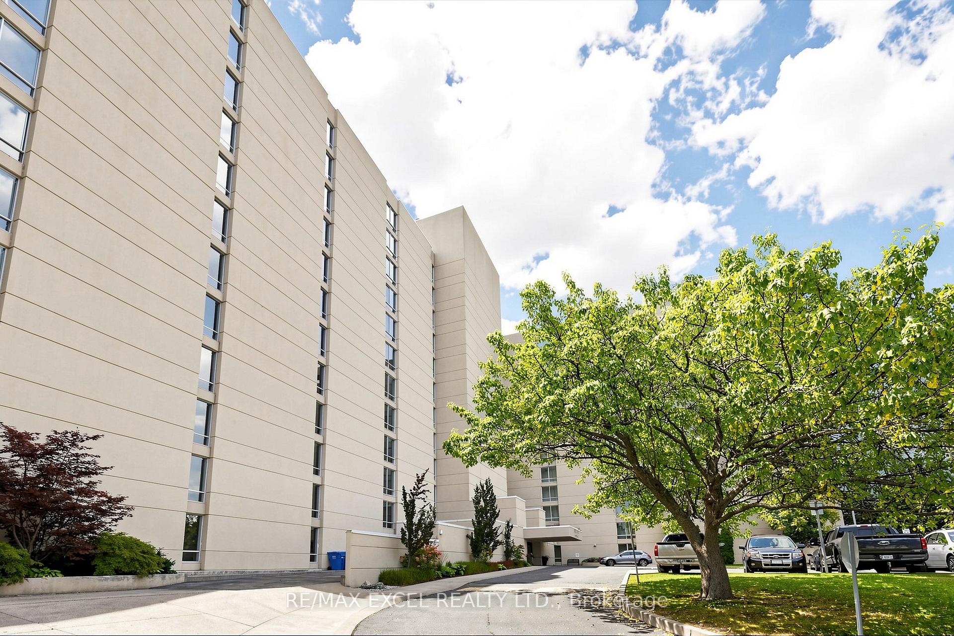 Photo 3 of Unit 607, 5280 Lakeshore Road, Burlington, Appleby — HOMEH
