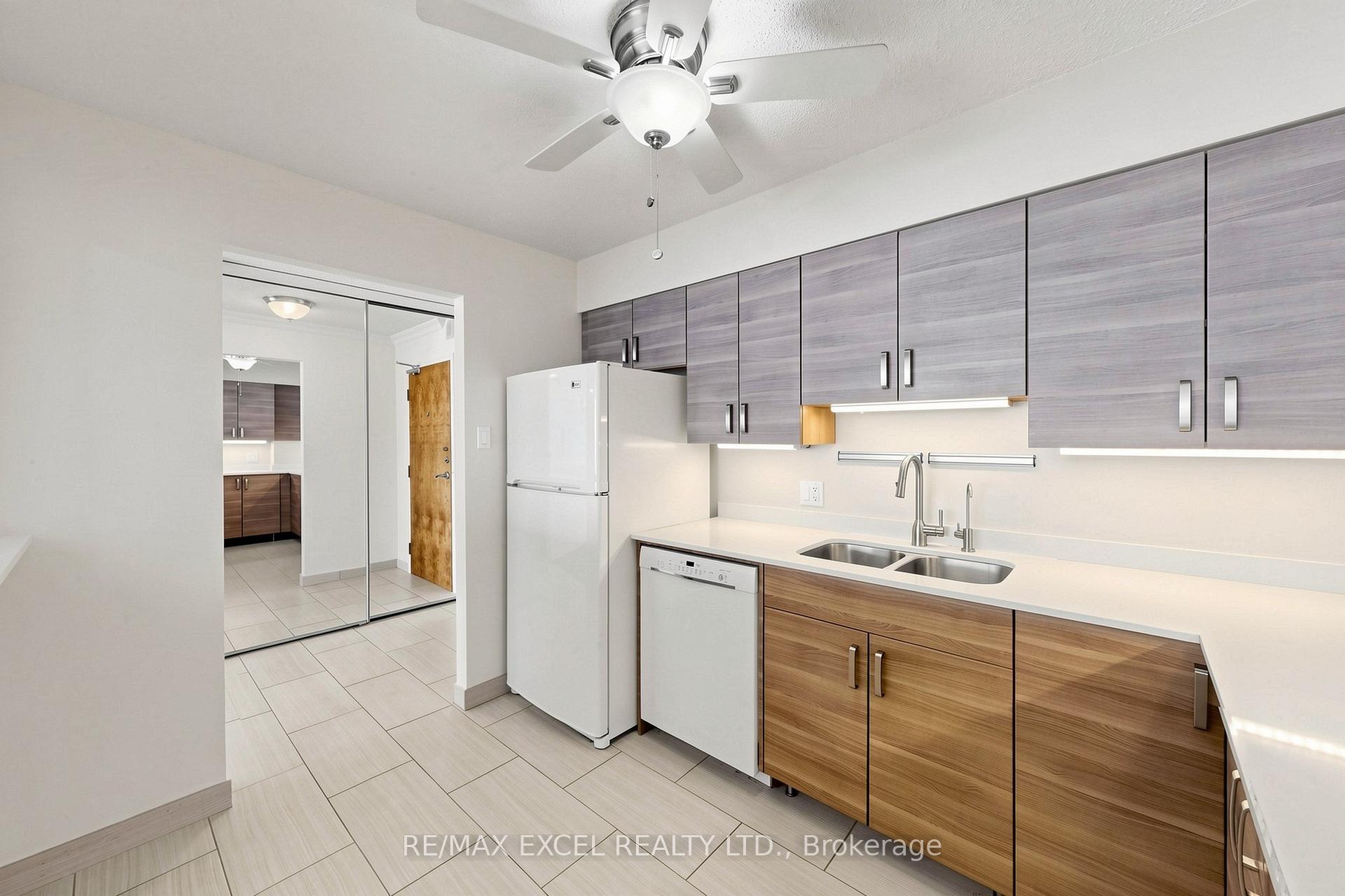 Photo 16 of Unit 607, 5280 Lakeshore Road, Burlington, Appleby — HOMEH