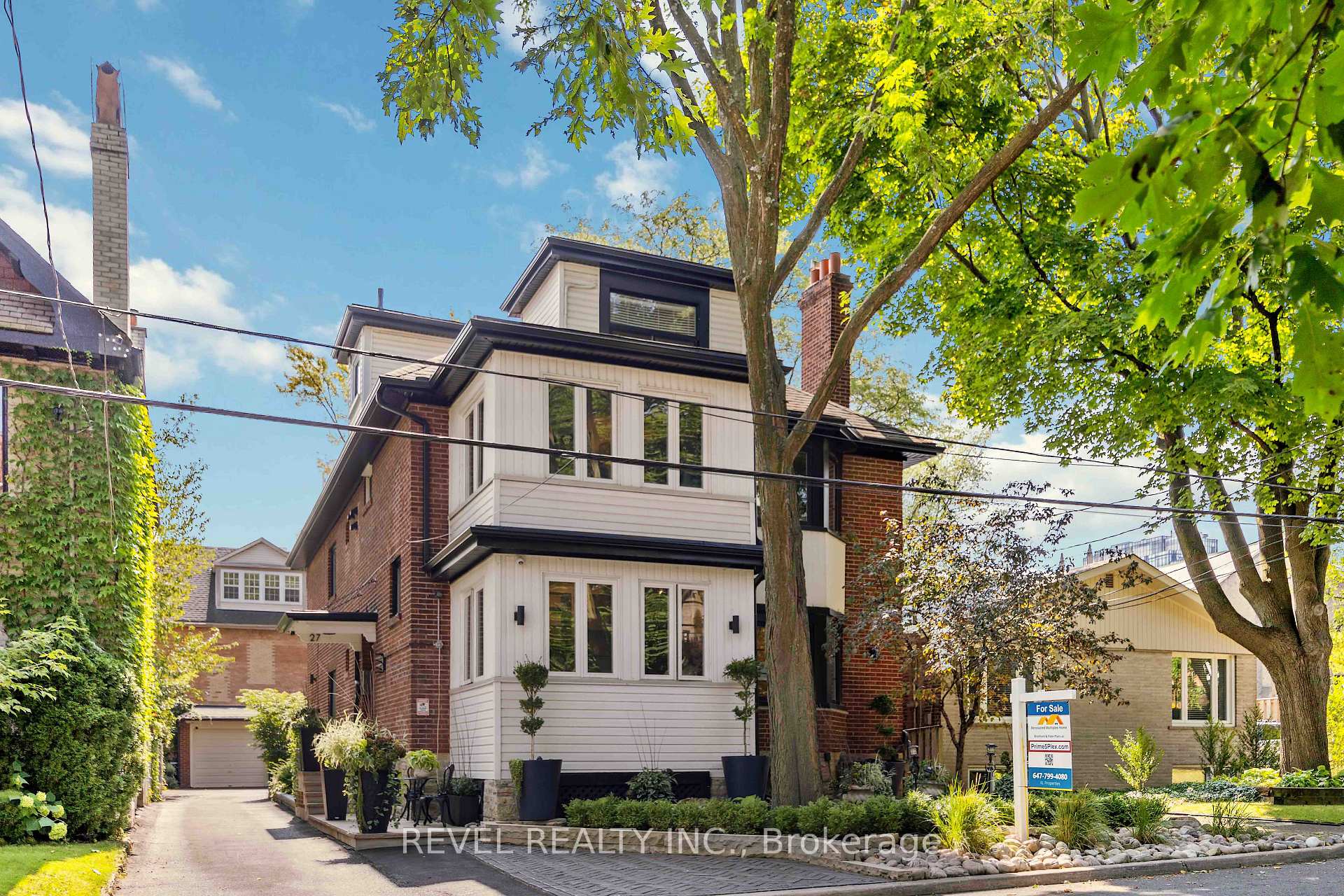 Front of Unit 4, 27 Glen Elm Avenue