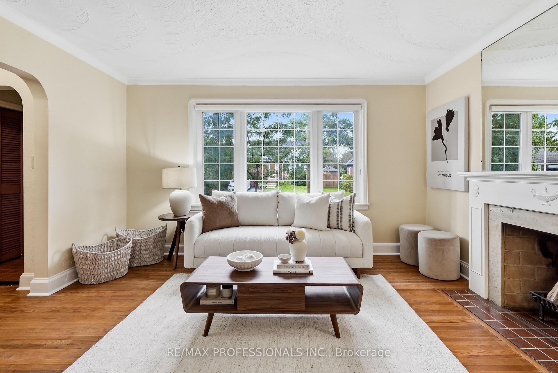 Photo 6 of 1 Bernice Avenue, Etobicoke, Stonegate-Queensway — HOMEH