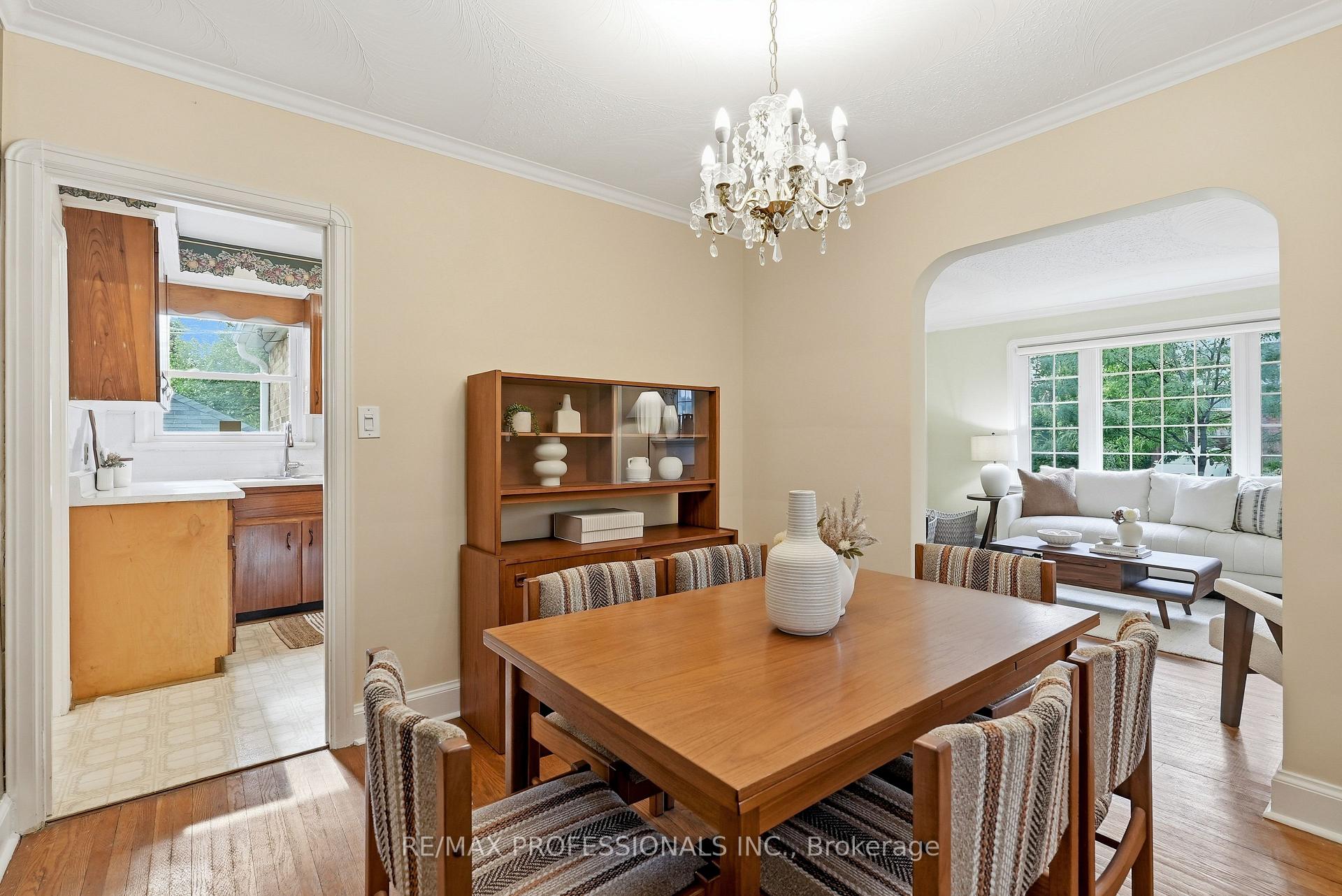 Photo 15 of 1 Bernice Avenue, Etobicoke, Stonegate-Queensway — HOMEH