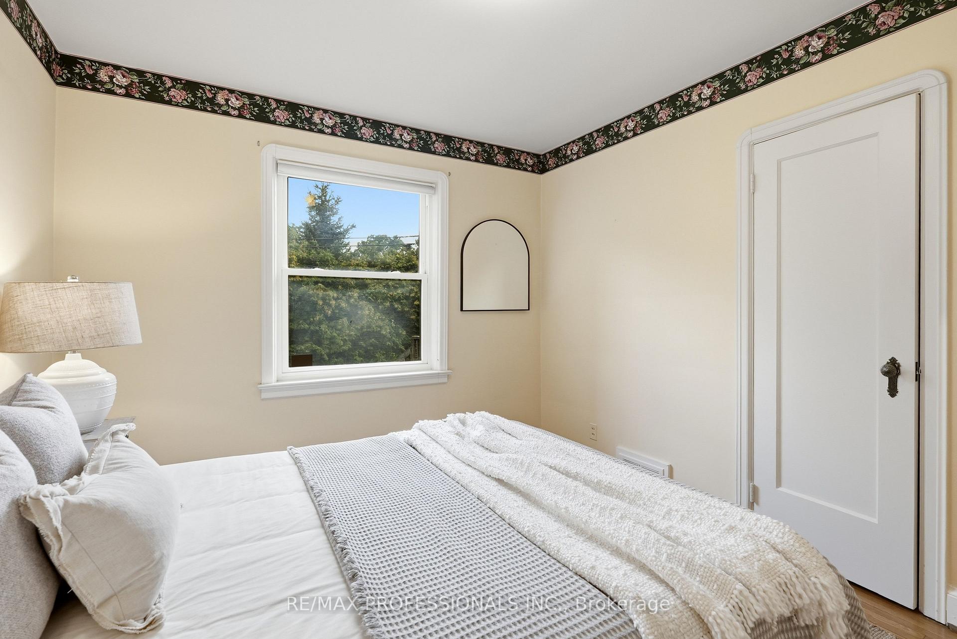 Photo 21 of 1 Bernice Avenue, Etobicoke, Stonegate-Queensway — HOMEH