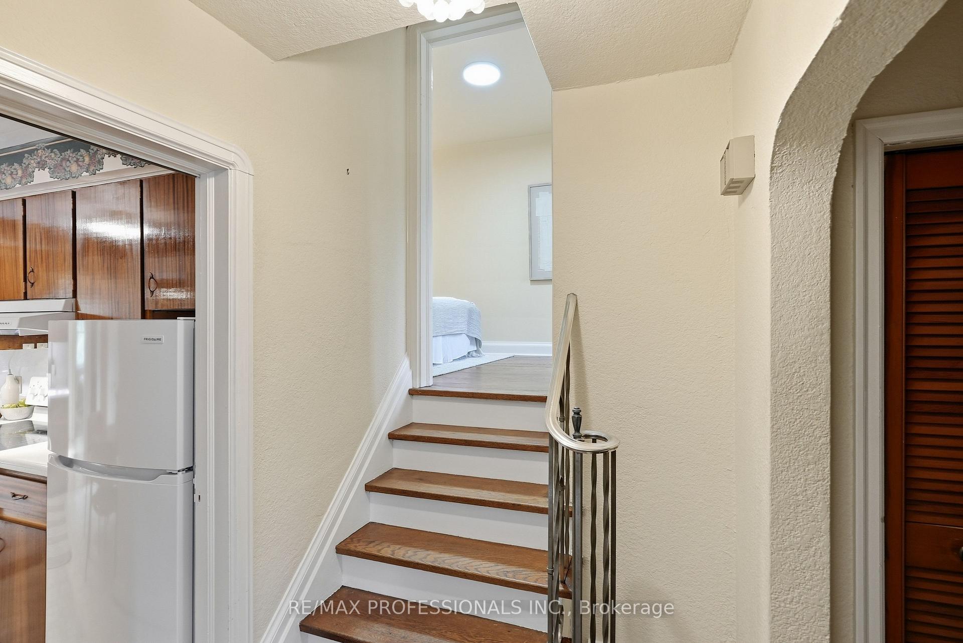 Photo 25 of 1 Bernice Avenue, Etobicoke, Stonegate-Queensway — HOMEH