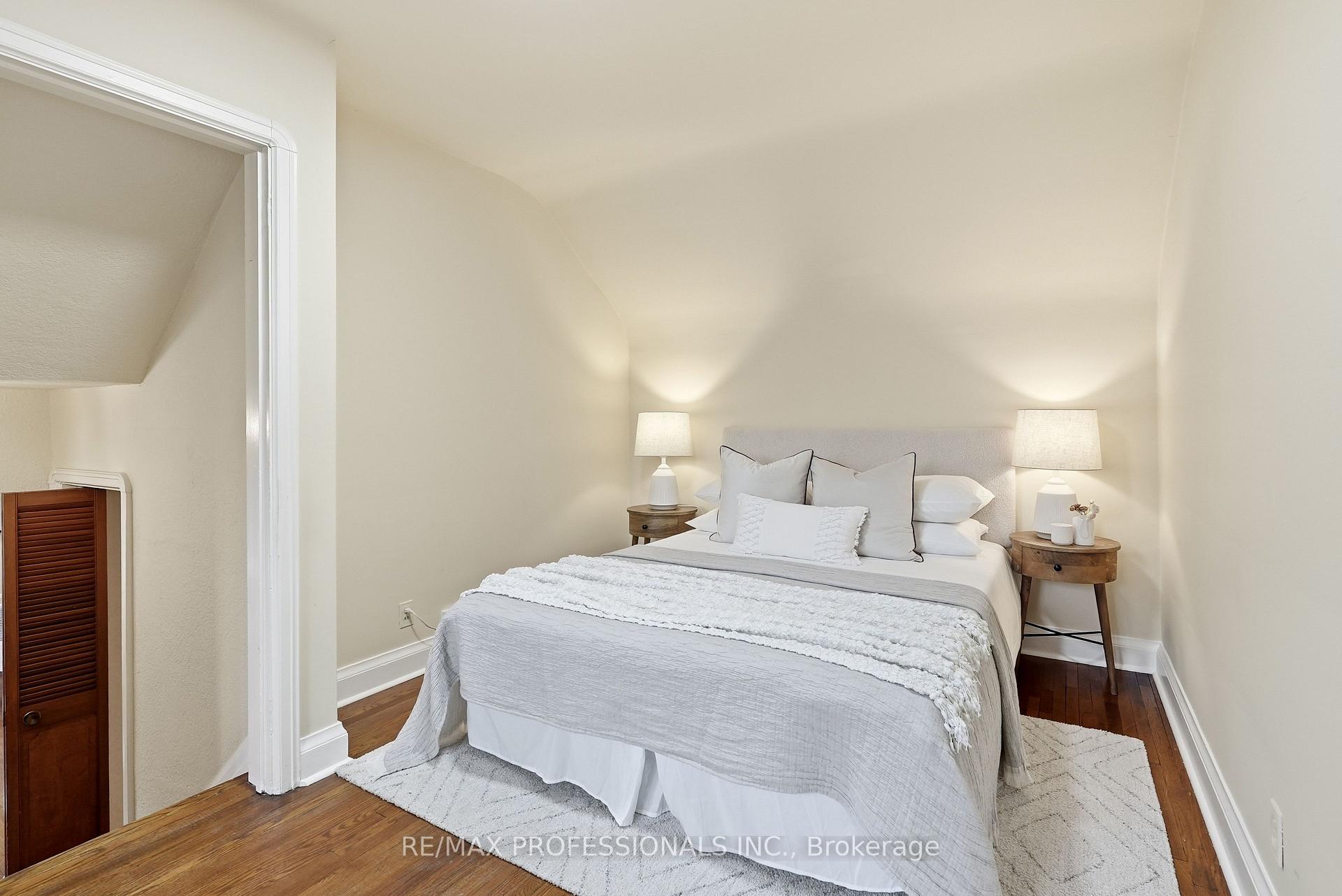 Photo 26 of 1 Bernice Avenue, Etobicoke, Stonegate-Queensway — HOMEH