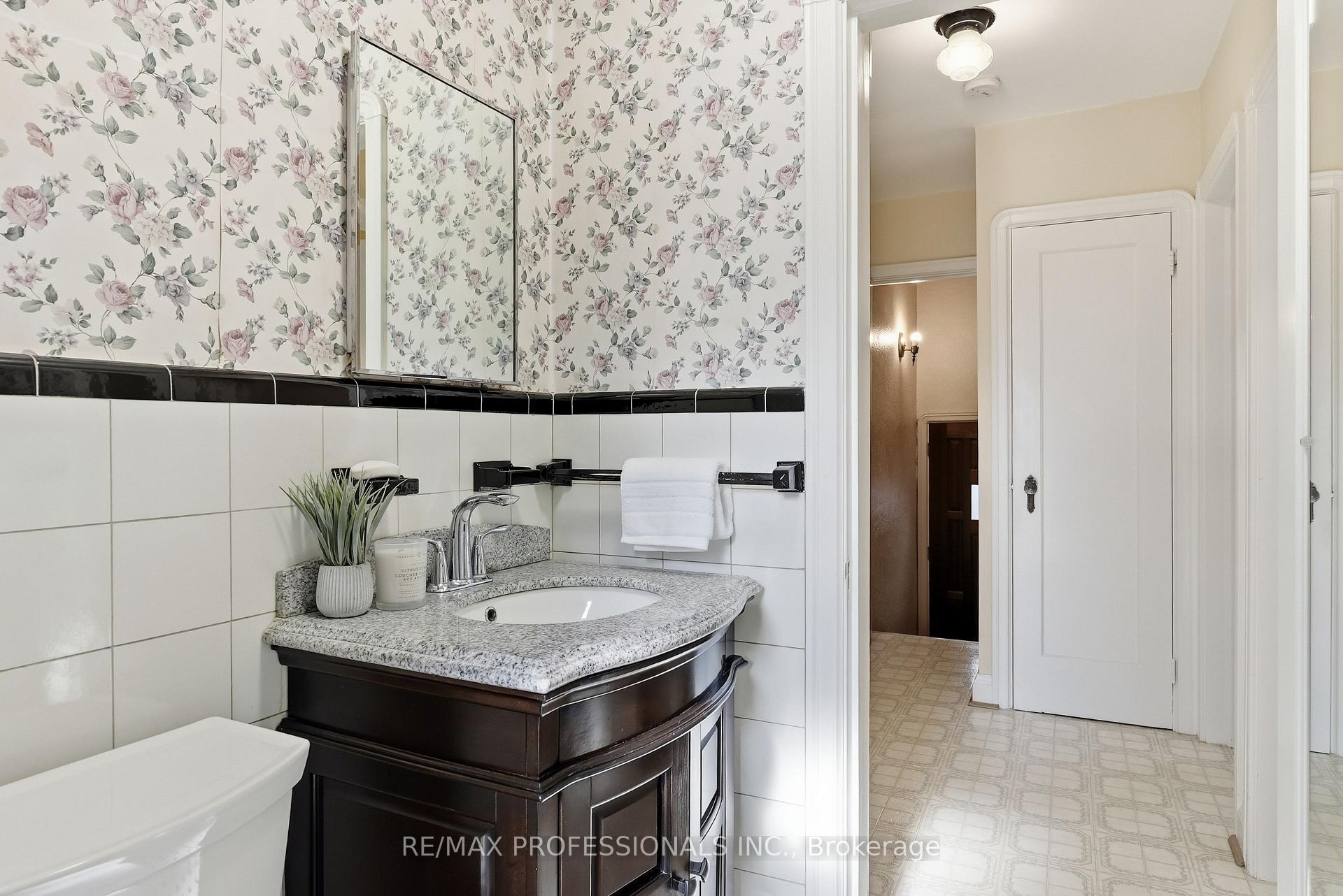 Photo 29 of 1 Bernice Avenue, Etobicoke, Stonegate-Queensway — HOMEH