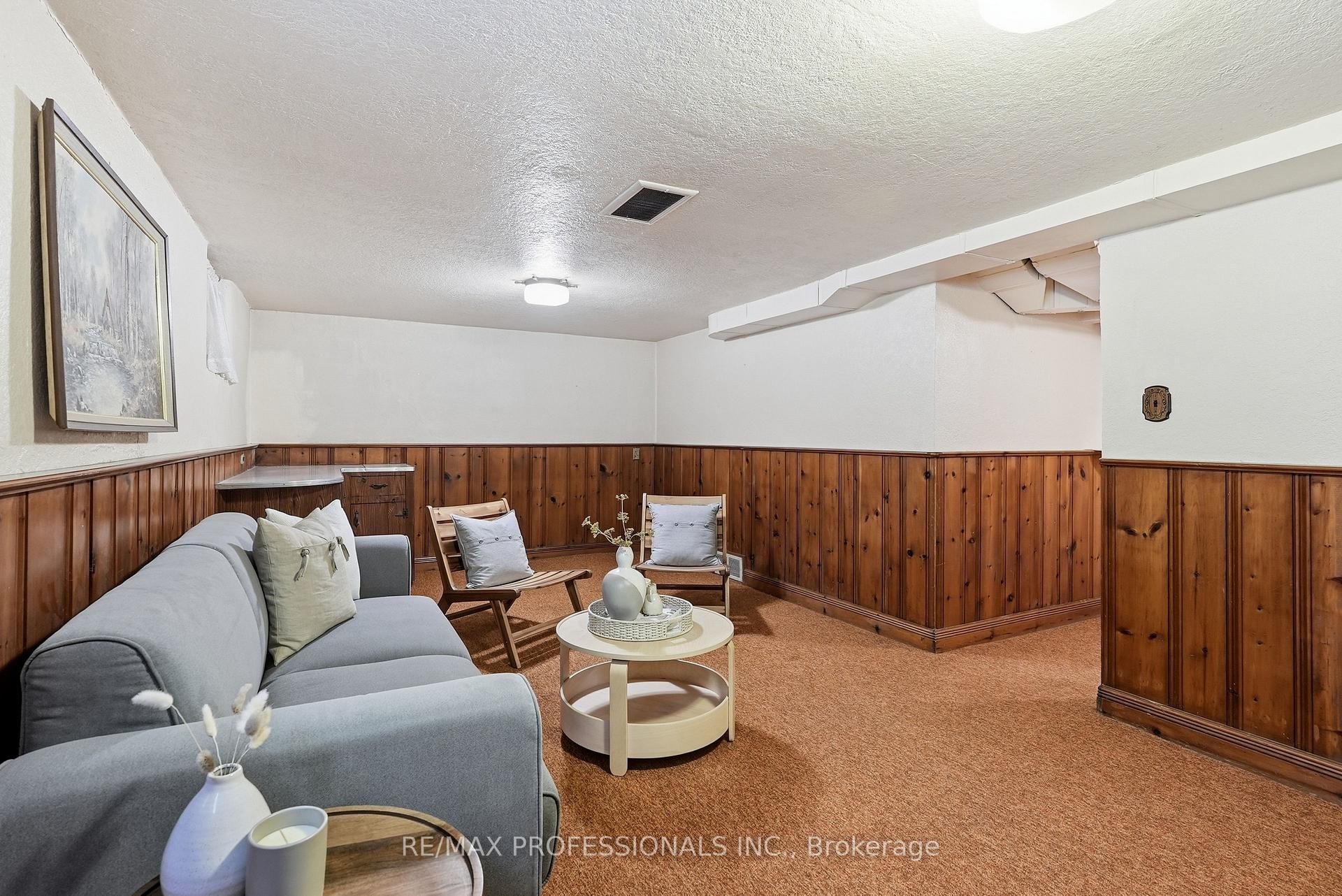 Photo 35 of 1 Bernice Avenue, Etobicoke, Stonegate-Queensway — HOMEH