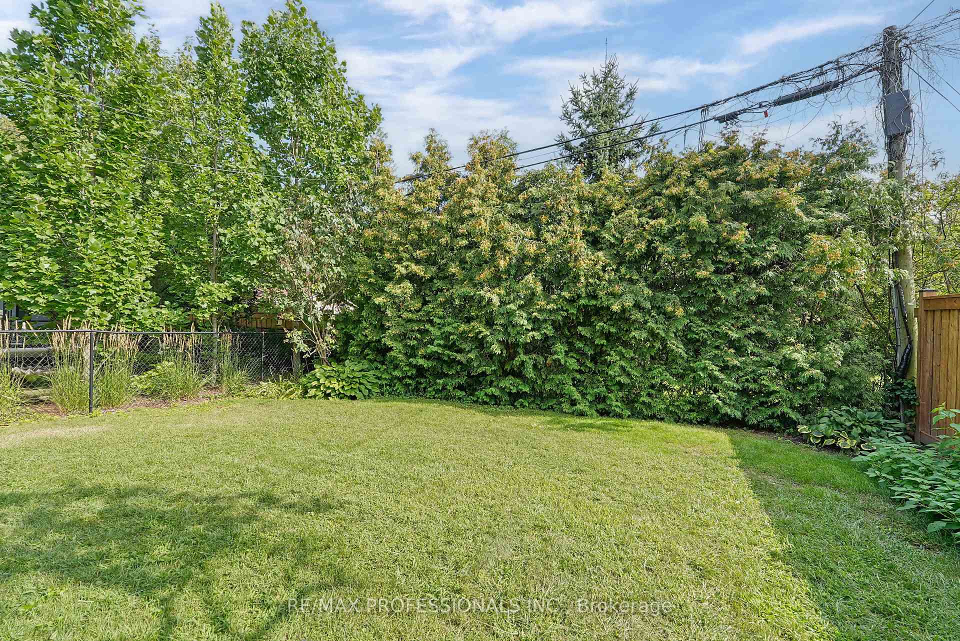 Photo 45 of 1 Bernice Avenue, Etobicoke, Stonegate-Queensway — HOMEH