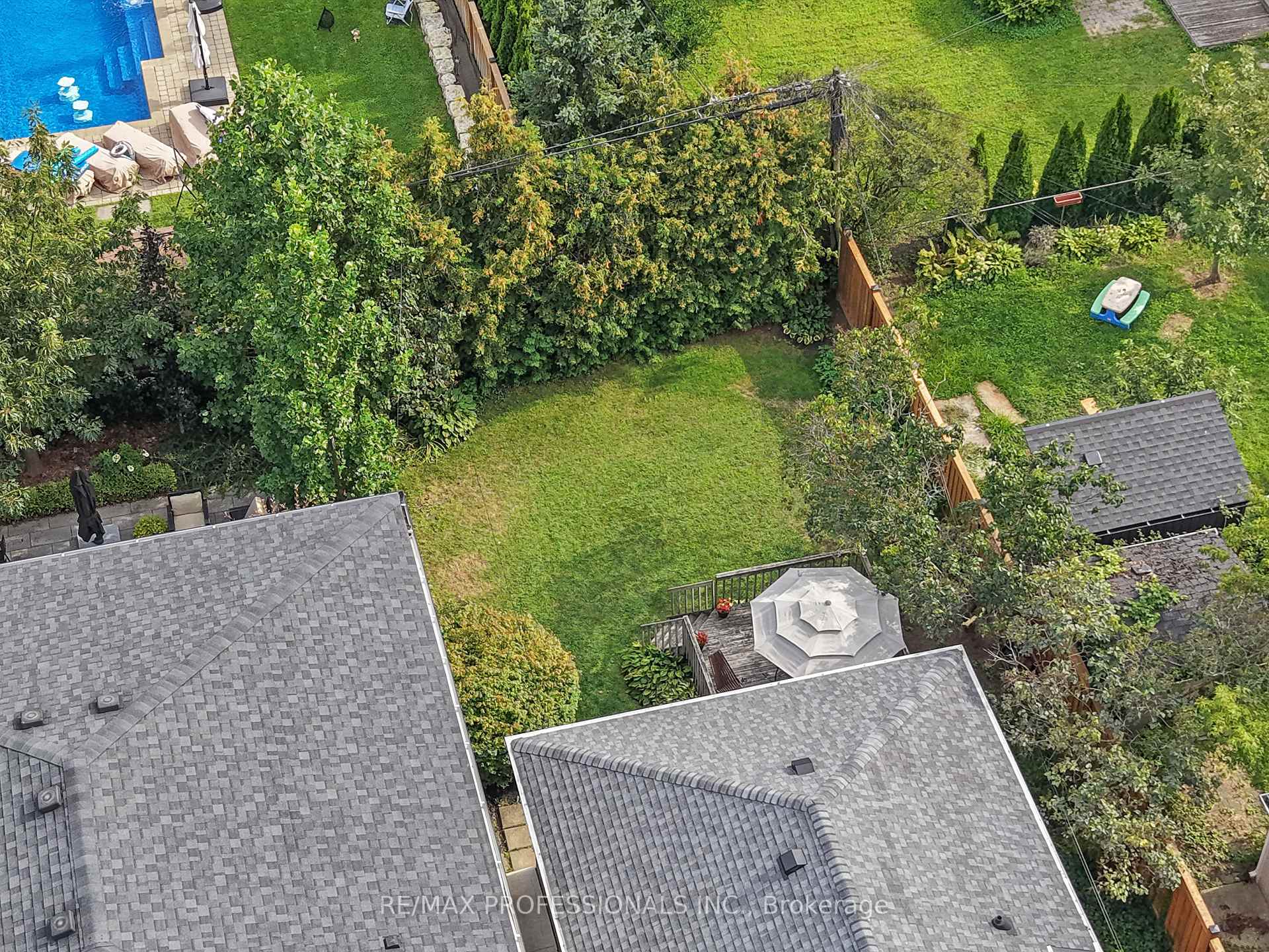 Photo 48 of 1 Bernice Avenue, Etobicoke, Stonegate-Queensway — HOMEH
