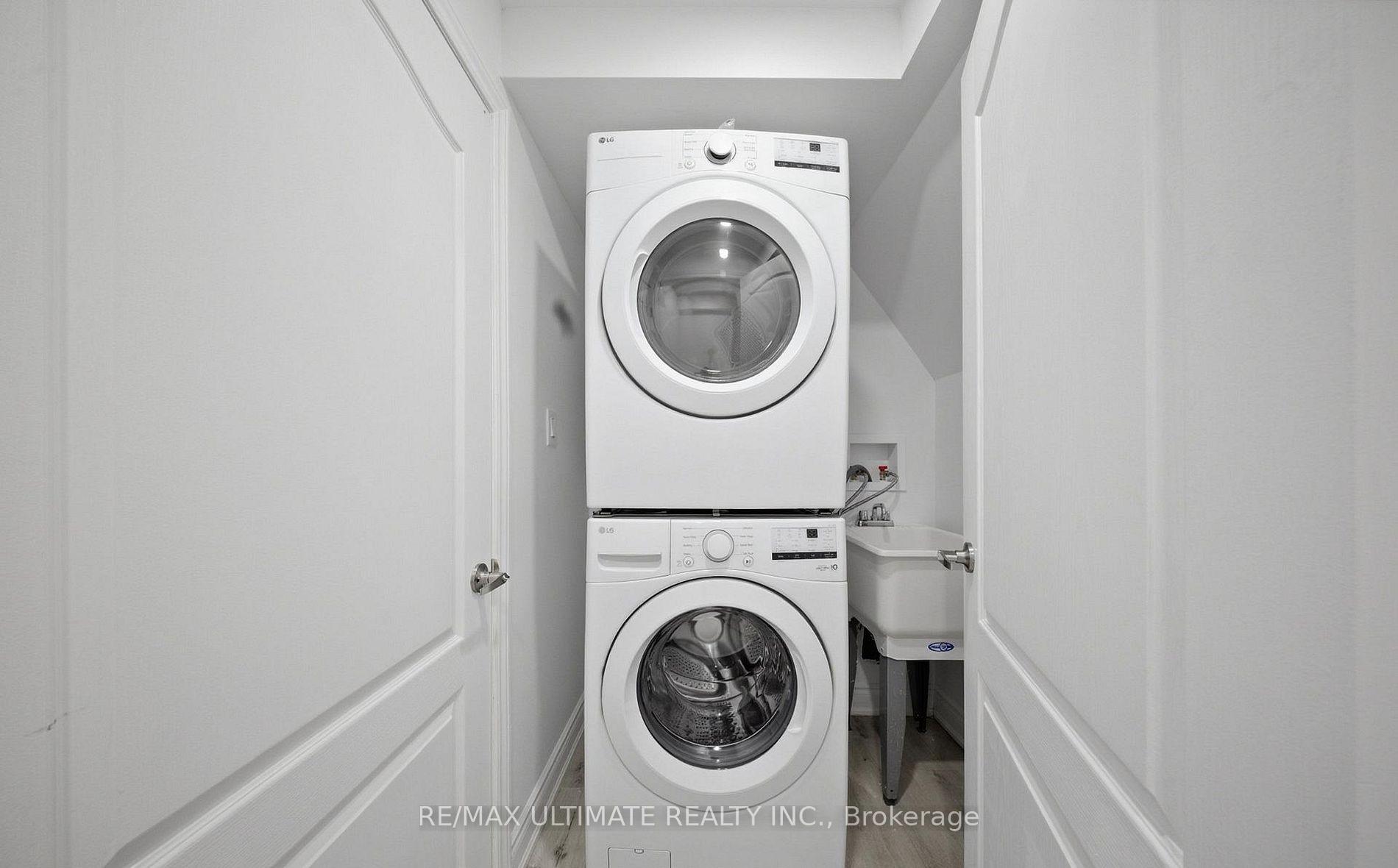 Photo 15 of 21 Sewells (Basement) Lane, Brampton, Fletcher's Meadow — HOMEH