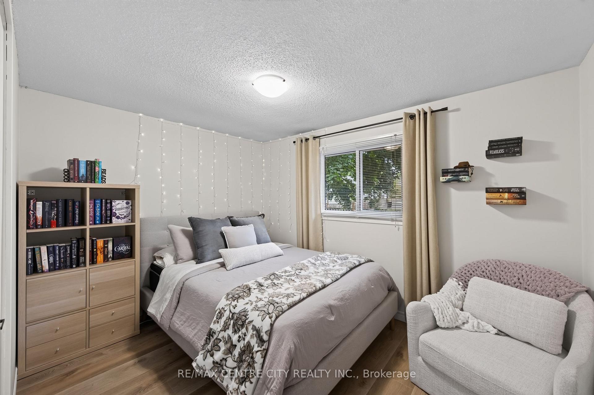 Photo 25 of 71 Ardsley Road, London, North I — HOMEH