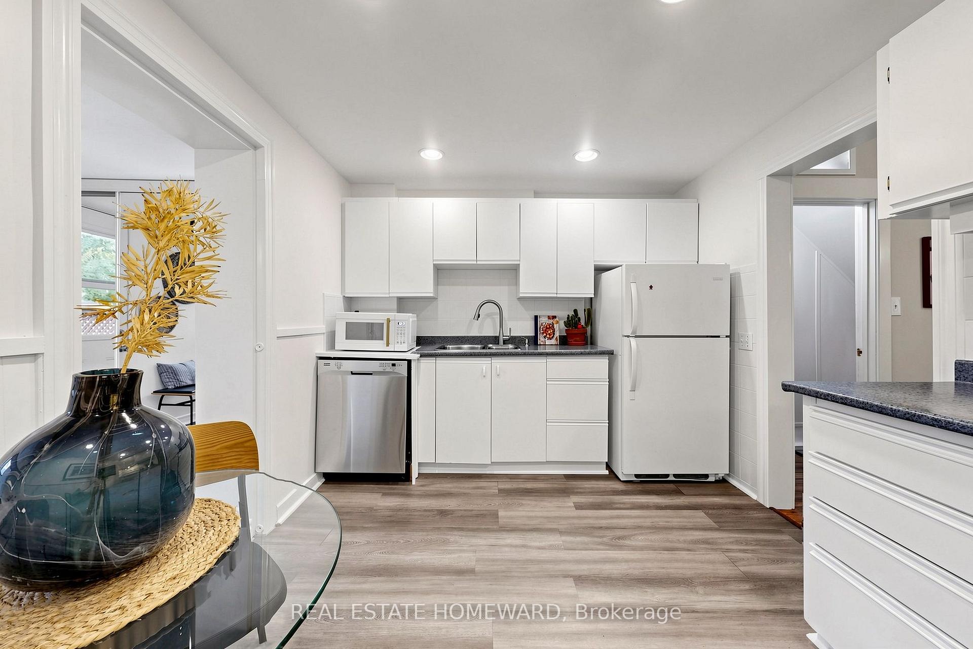 Photo 14 of 249 Queensdale Avenue, Toronto, Danforth Village-East York — HOMEH