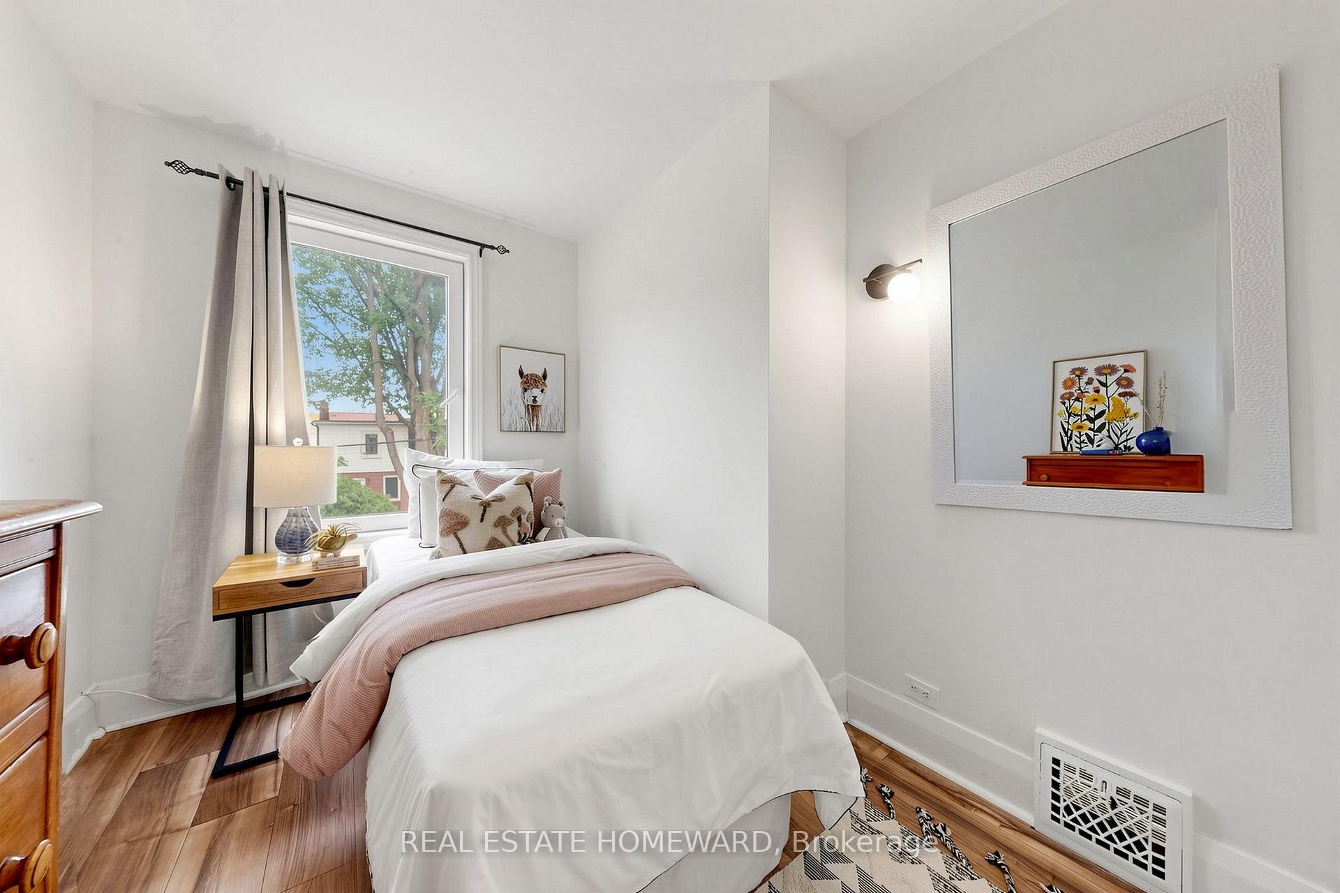 Photo 29 of 249 Queensdale Avenue, Toronto, Danforth Village-East York — HOMEH