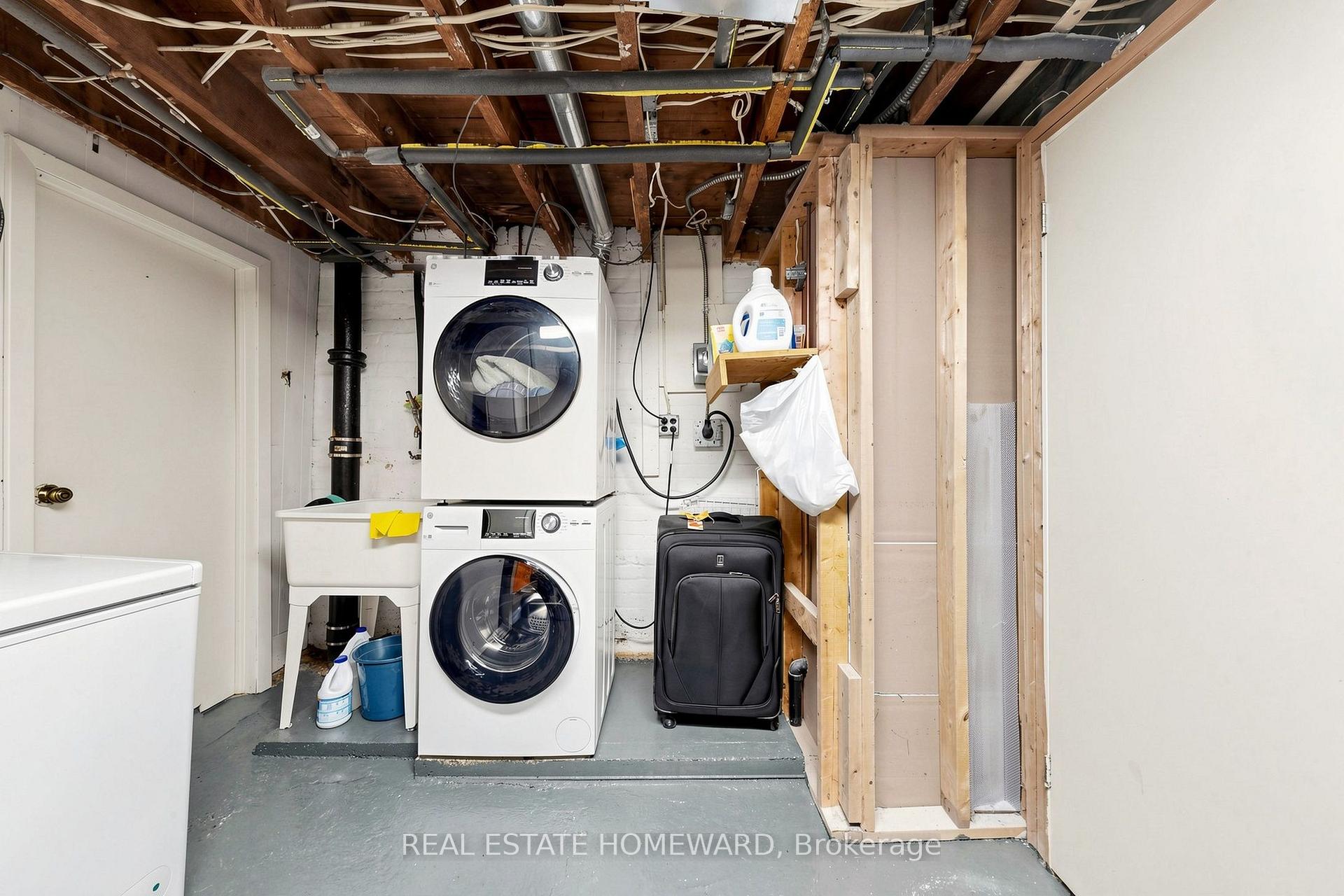 Photo 37 of 249 Queensdale Avenue, Toronto, Danforth Village-East York — HOMEH