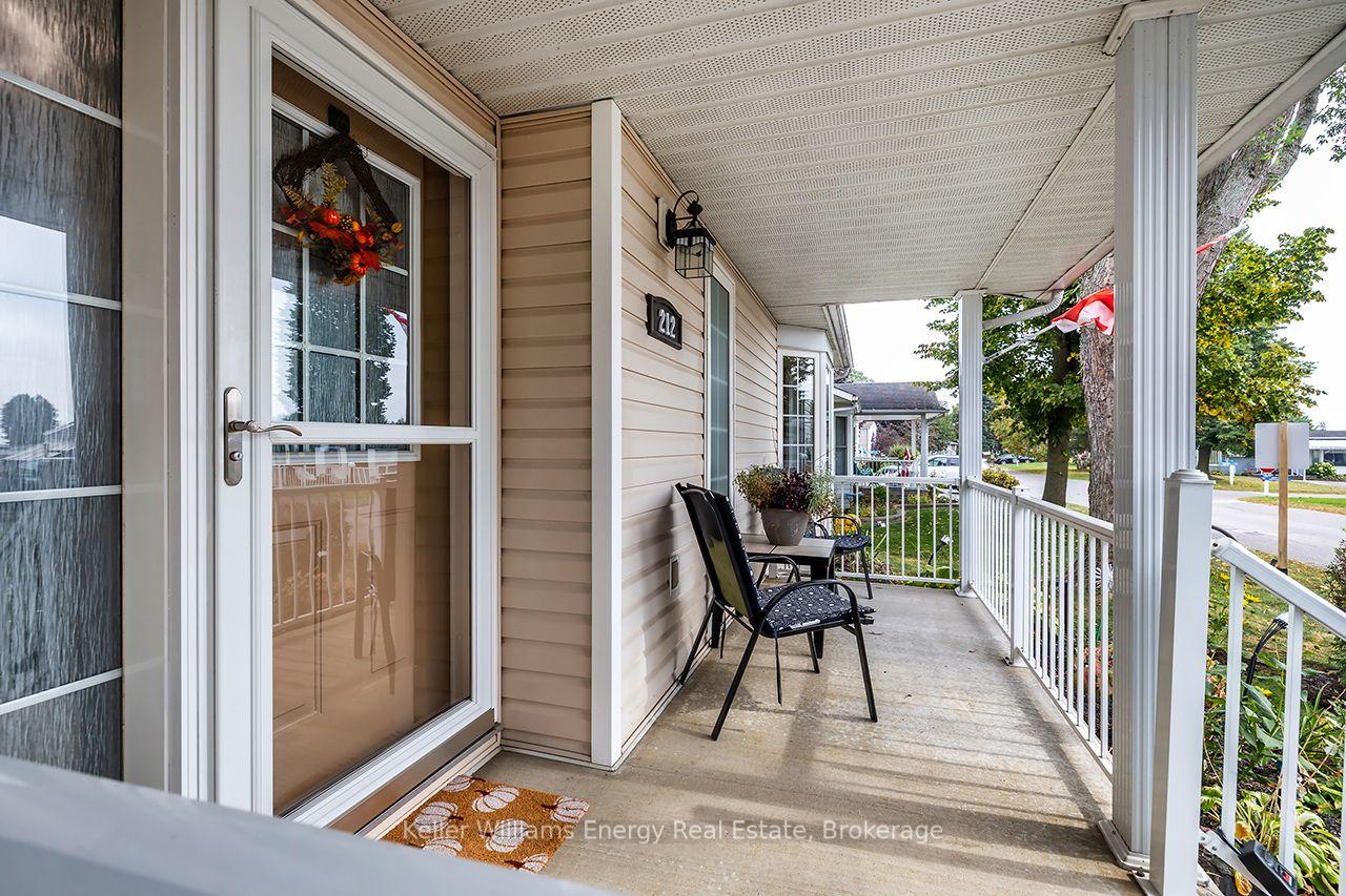 Photo 25 of 212 Wilmot Trail, Clarington, Bowmanville — HOMEH