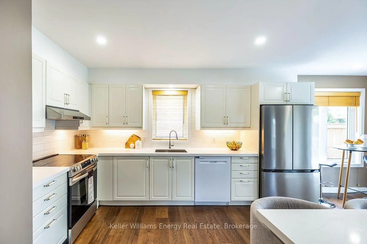 Photo 20 of 212 Wilmot Trail, Clarington, Bowmanville — HOMEH