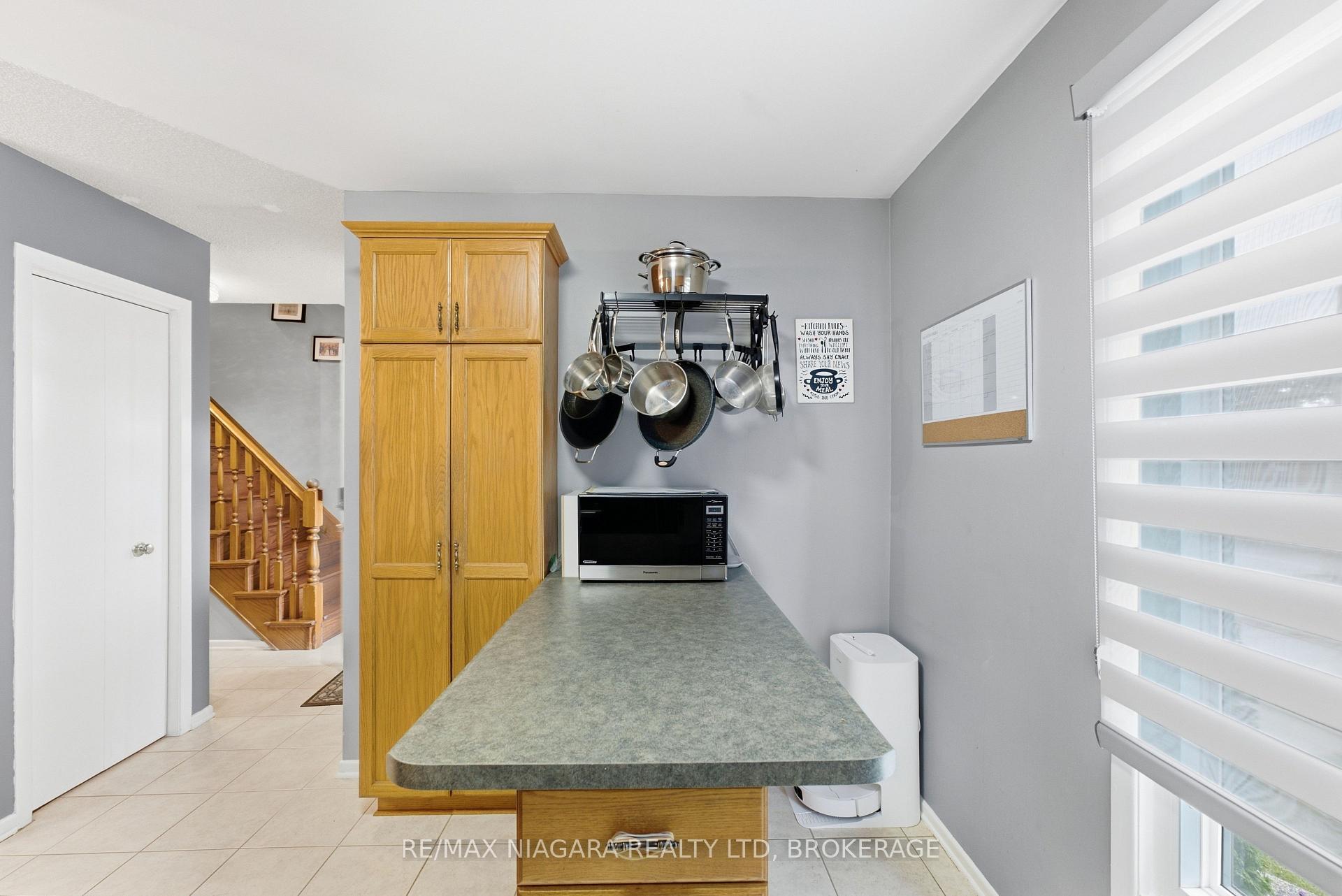 Photo 10 of 106 St. Augustine Drive, St. Catharines, Secord Woods — HOMEH