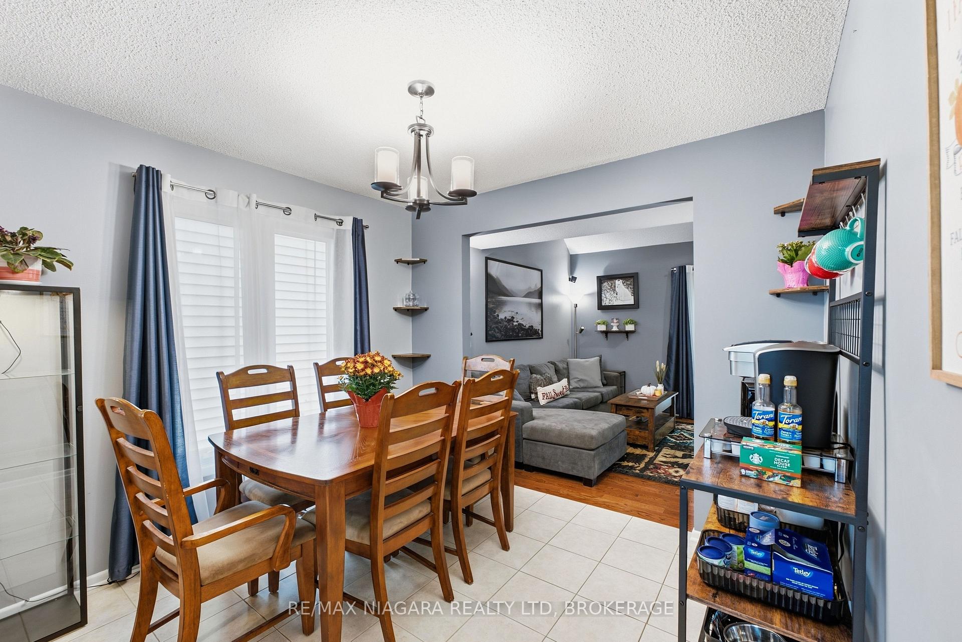 Photo 11 of 106 St. Augustine Drive, St. Catharines, Secord Woods — HOMEH