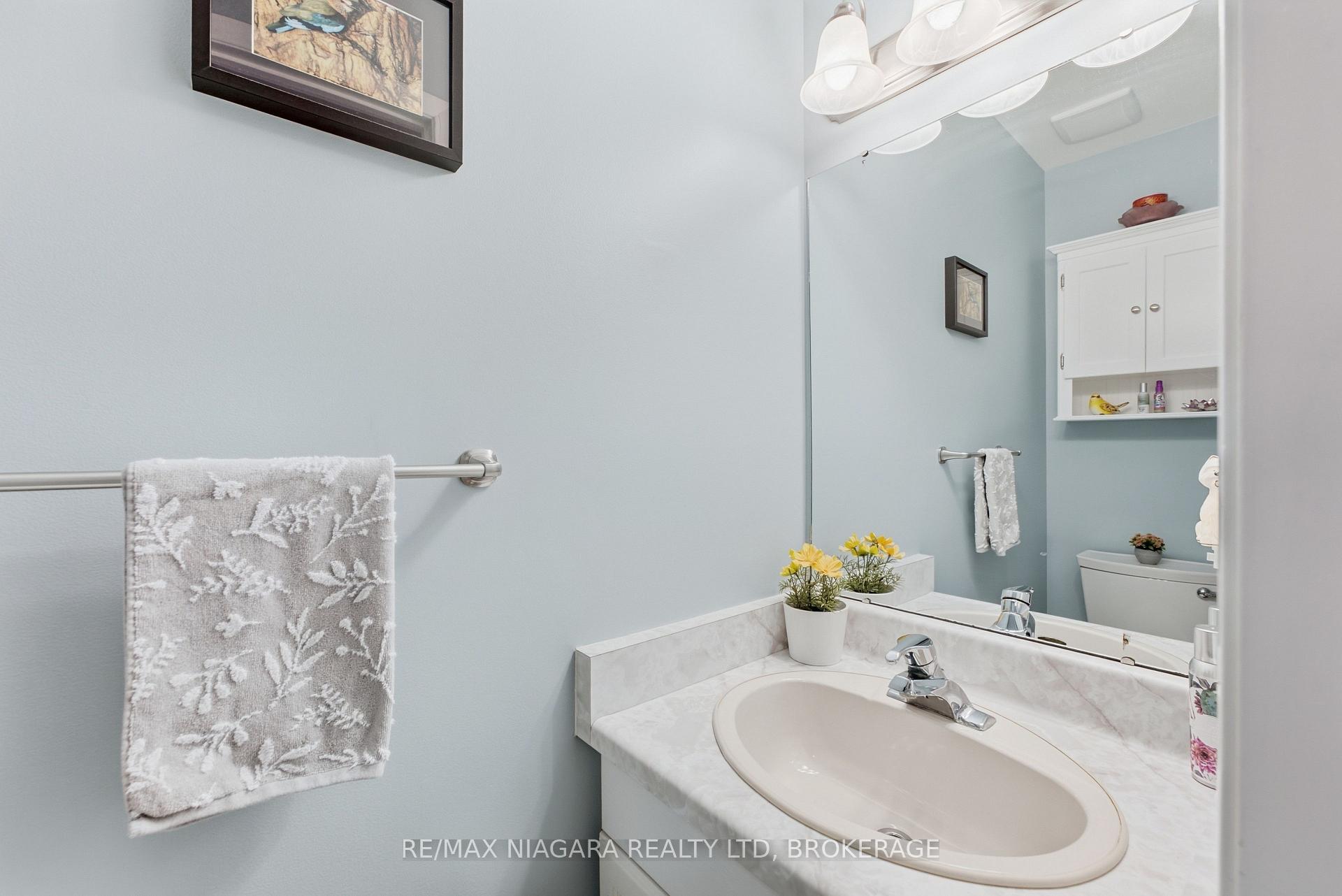 Photo 18 of 106 St. Augustine Drive, St. Catharines, Secord Woods — HOMEH