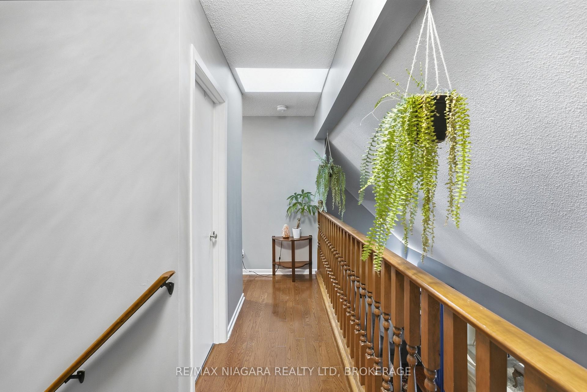 Photo 23 of 106 St. Augustine Drive, St. Catharines, Secord Woods — HOMEH