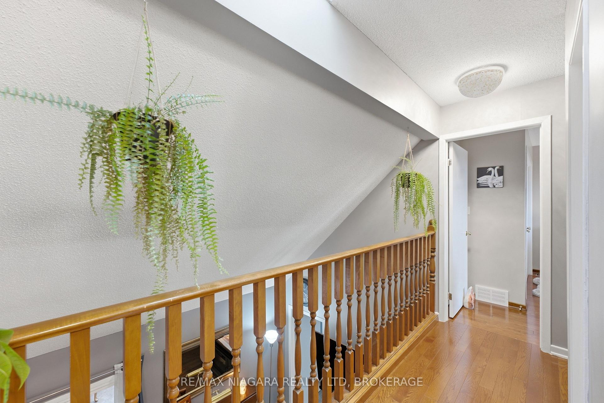 Photo 25 of 106 St. Augustine Drive, St. Catharines, Secord Woods — HOMEH