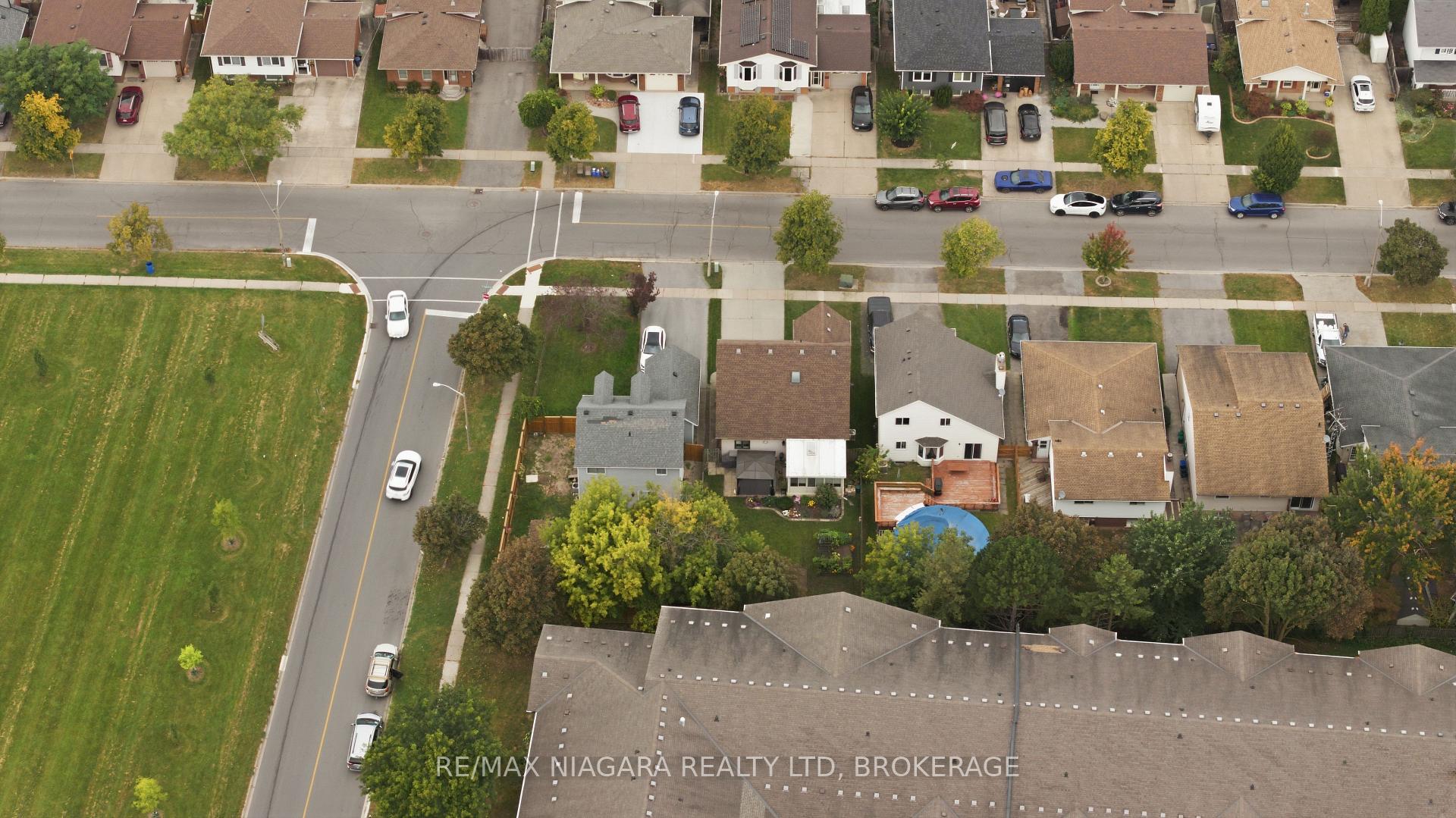 Photo 40 of 106 St. Augustine Drive, St. Catharines, Secord Woods — HOMEH