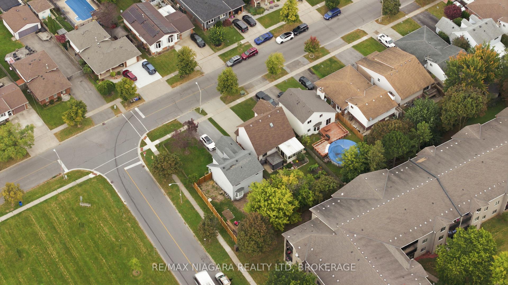 Photo 41 of 106 St. Augustine Drive, St. Catharines, Secord Woods — HOMEH