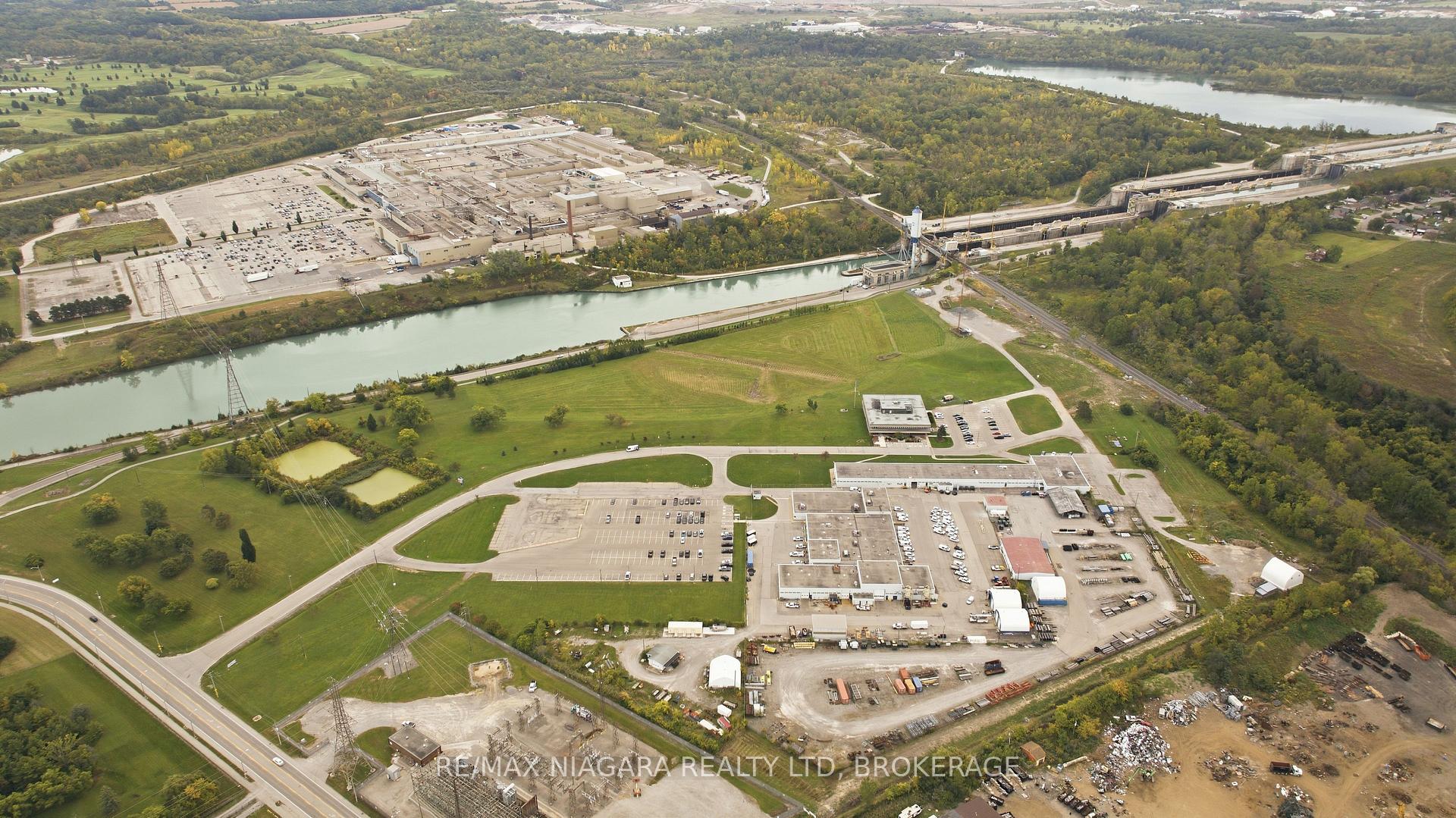 Photo 43 of 106 St. Augustine Drive, St. Catharines, Secord Woods — HOMEH