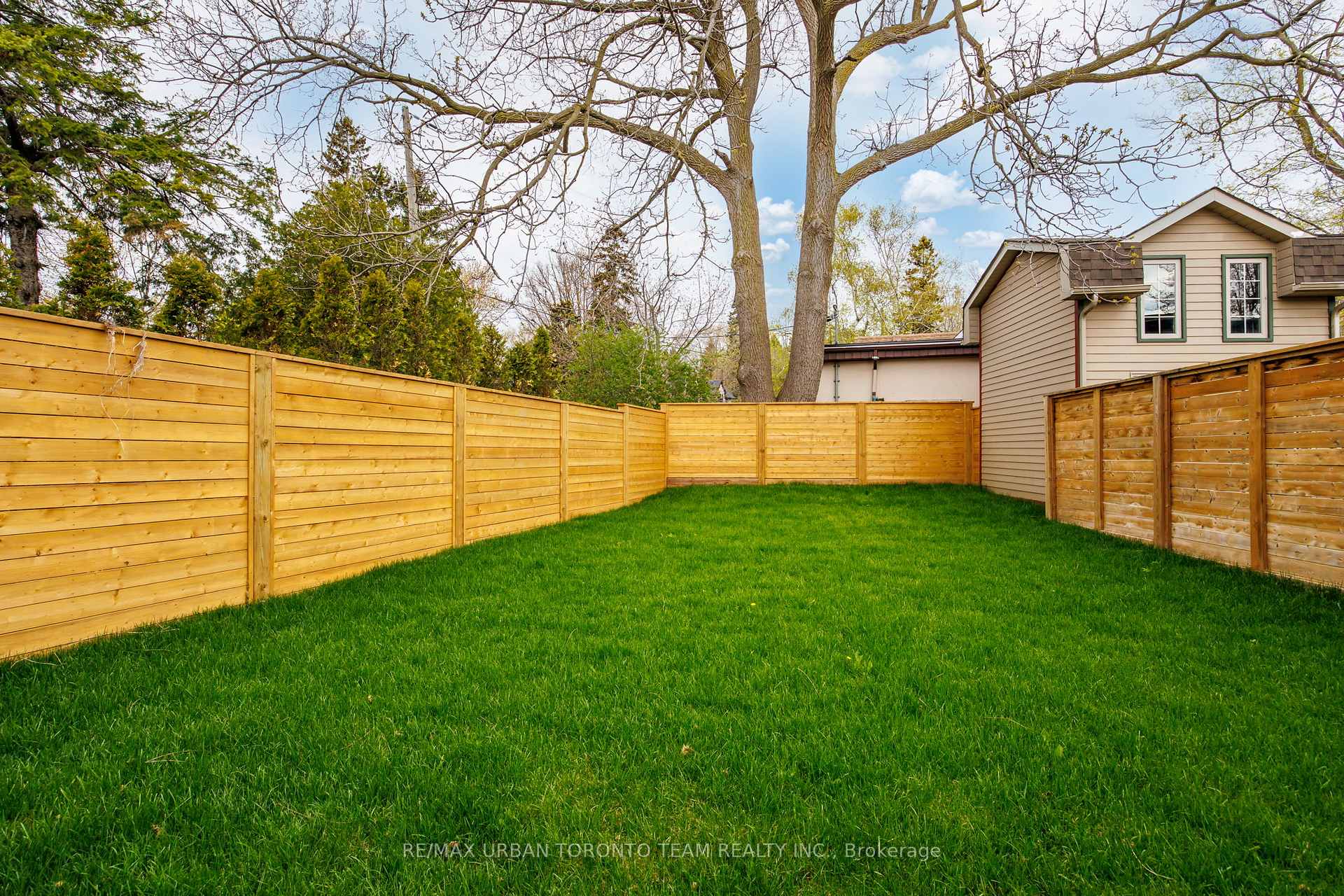 Photo 46 of 4 Drake Crescent, Scarborough, Cliffcrest — HOMEH