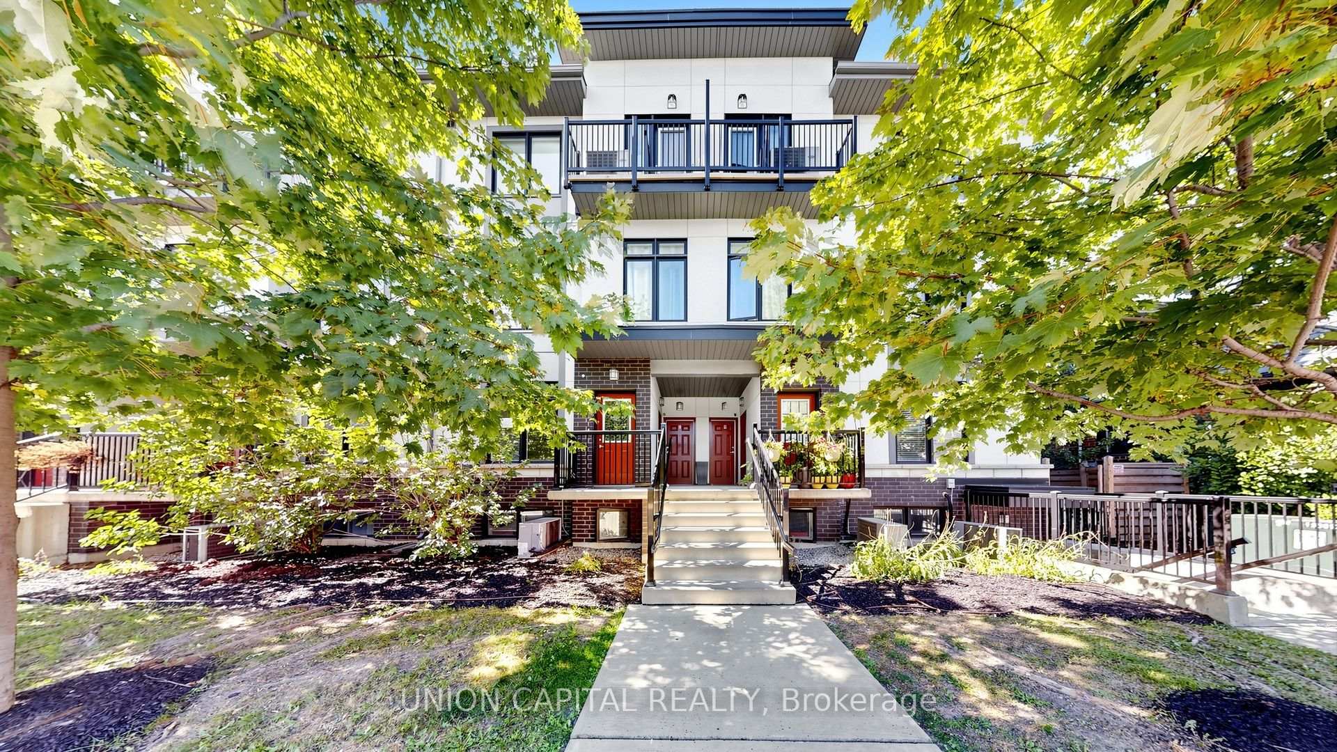 Photo 2 of Unit 9, 6 Bicknell Avenue, Toronto, Keelesdale-Eglinton West — HOMEH