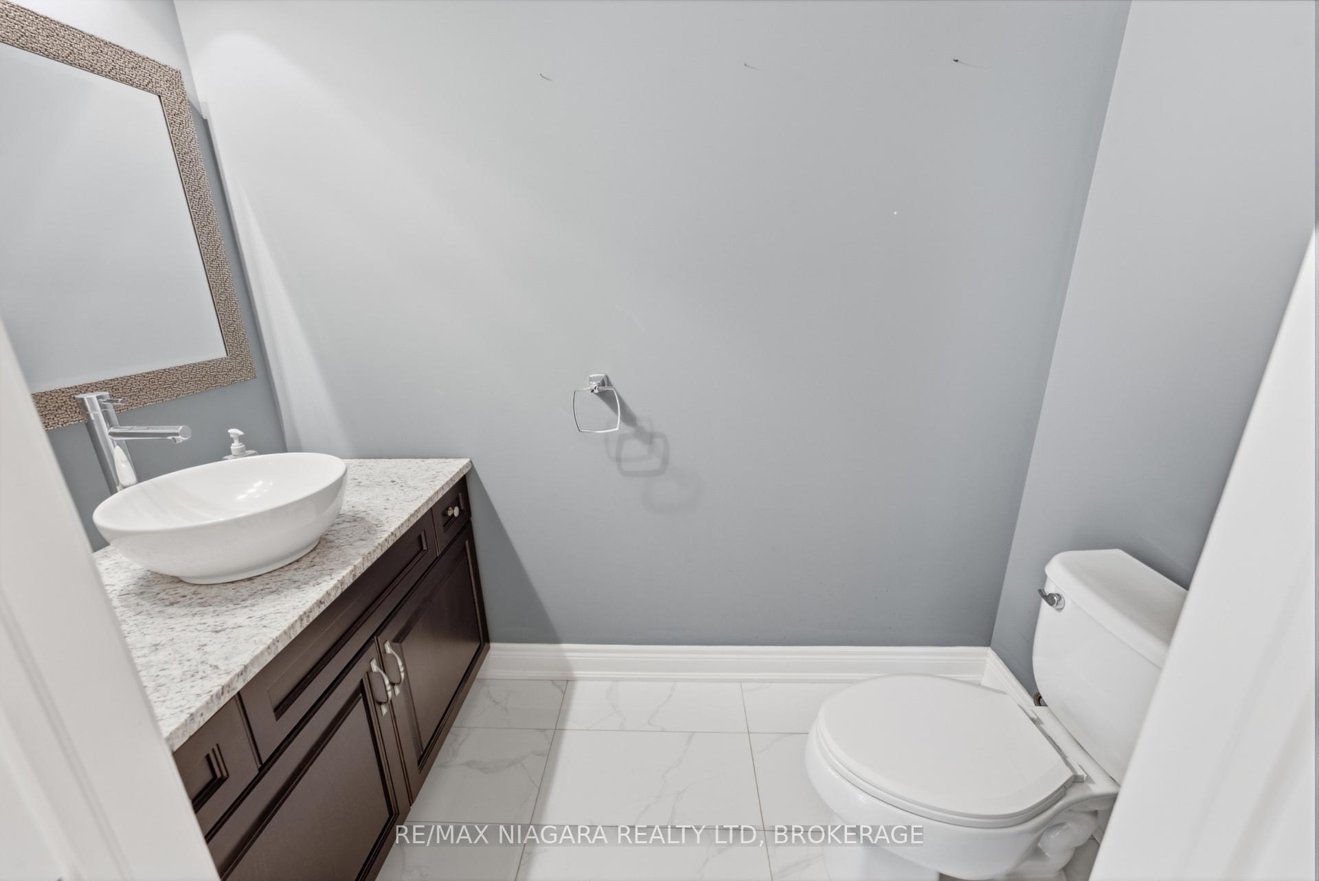 Photo 10 of 9305 Eagle Ridge Drive, Niagara Falls, Forestview — HOMEH