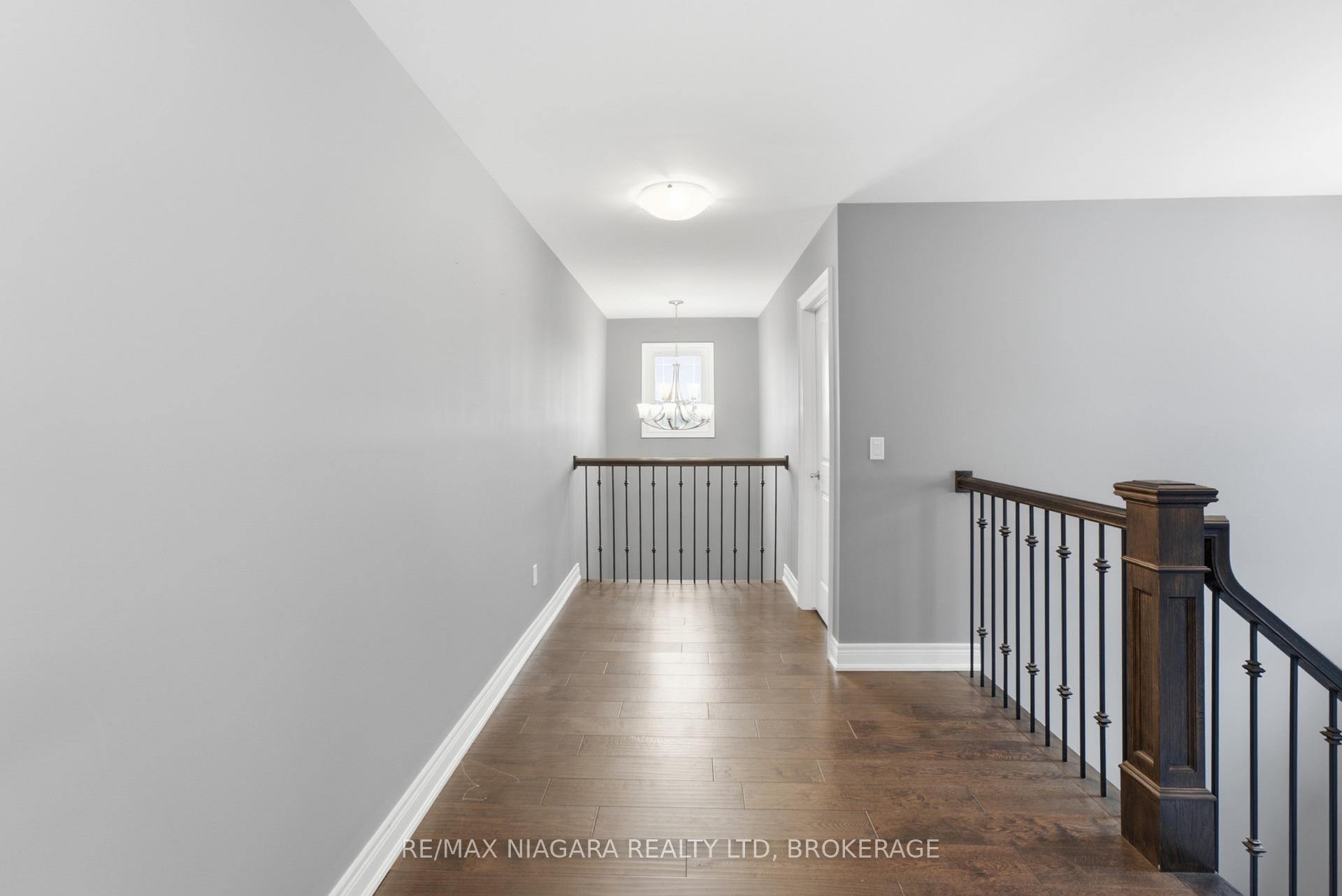 Photo 12 of 9305 Eagle Ridge Drive, Niagara Falls, Forestview — HOMEH