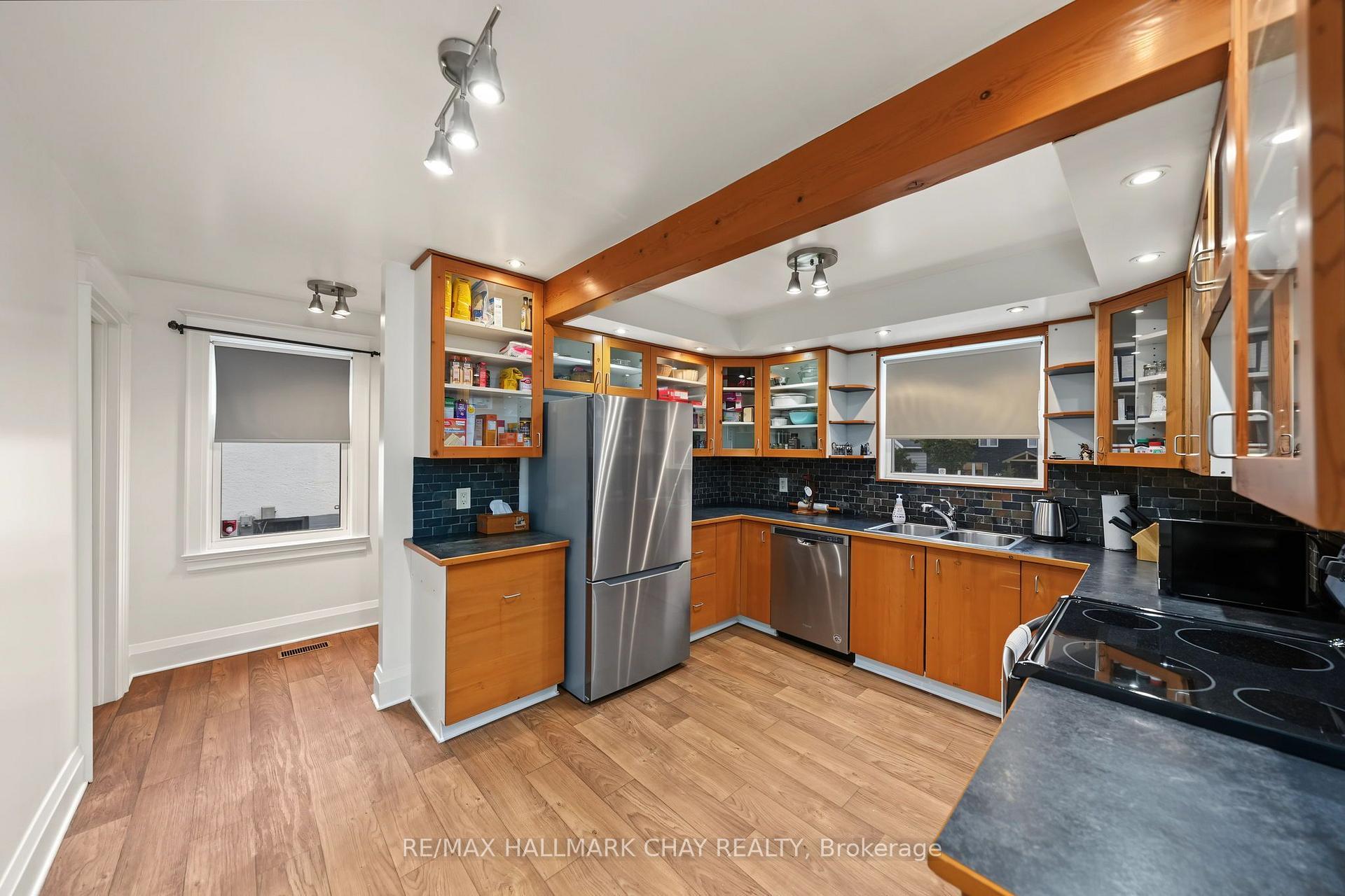 Photo 8 of 70 Douglas Street, Orillia — HOMEH