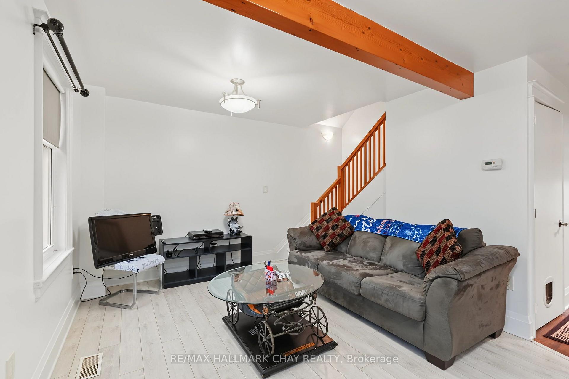 Photo 13 of 70 Douglas Street, Orillia — HOMEH