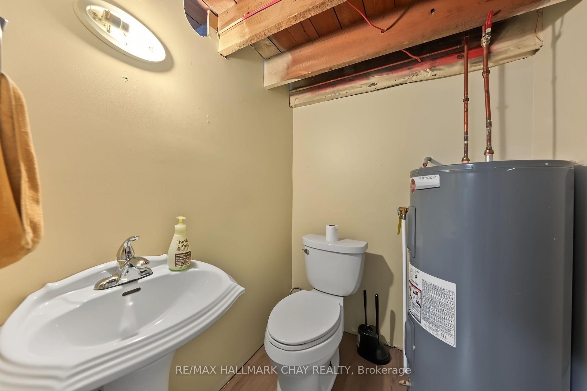 Photo 27 of 70 Douglas Street, Orillia — HOMEH