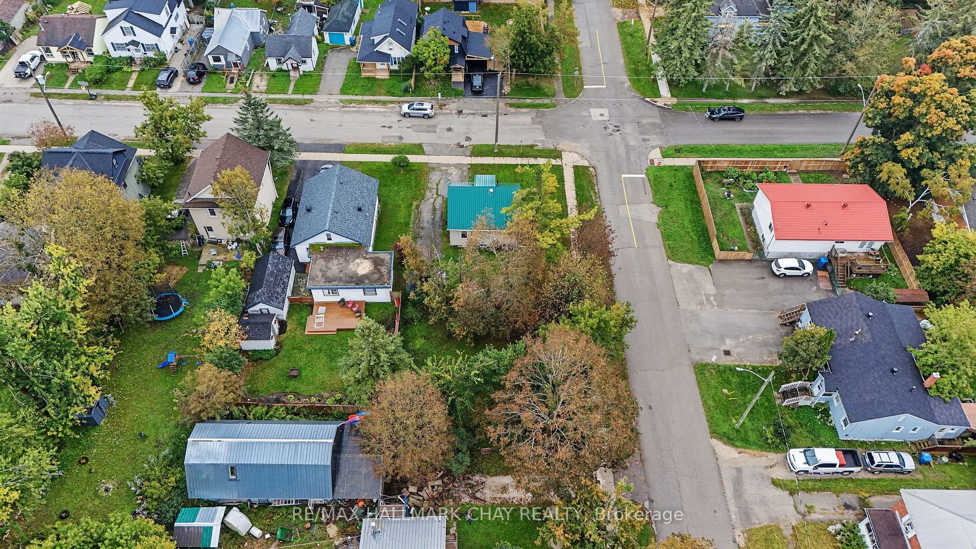 Photo 30 of 70 Douglas Street, Orillia — HOMEH