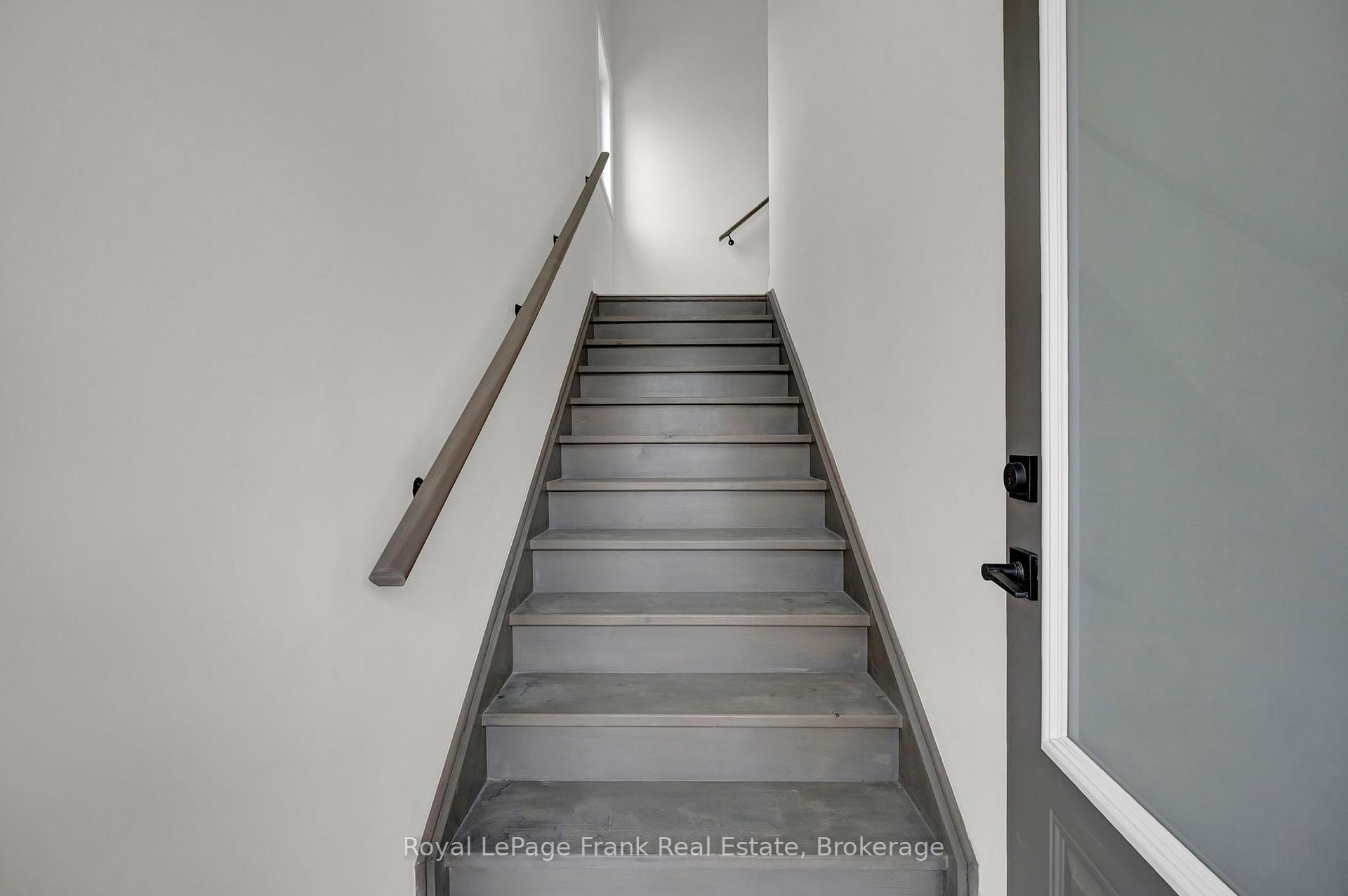 Photo 14 of 321 Anderson Avenue, Oshawa, McLaughlin — HOMEH