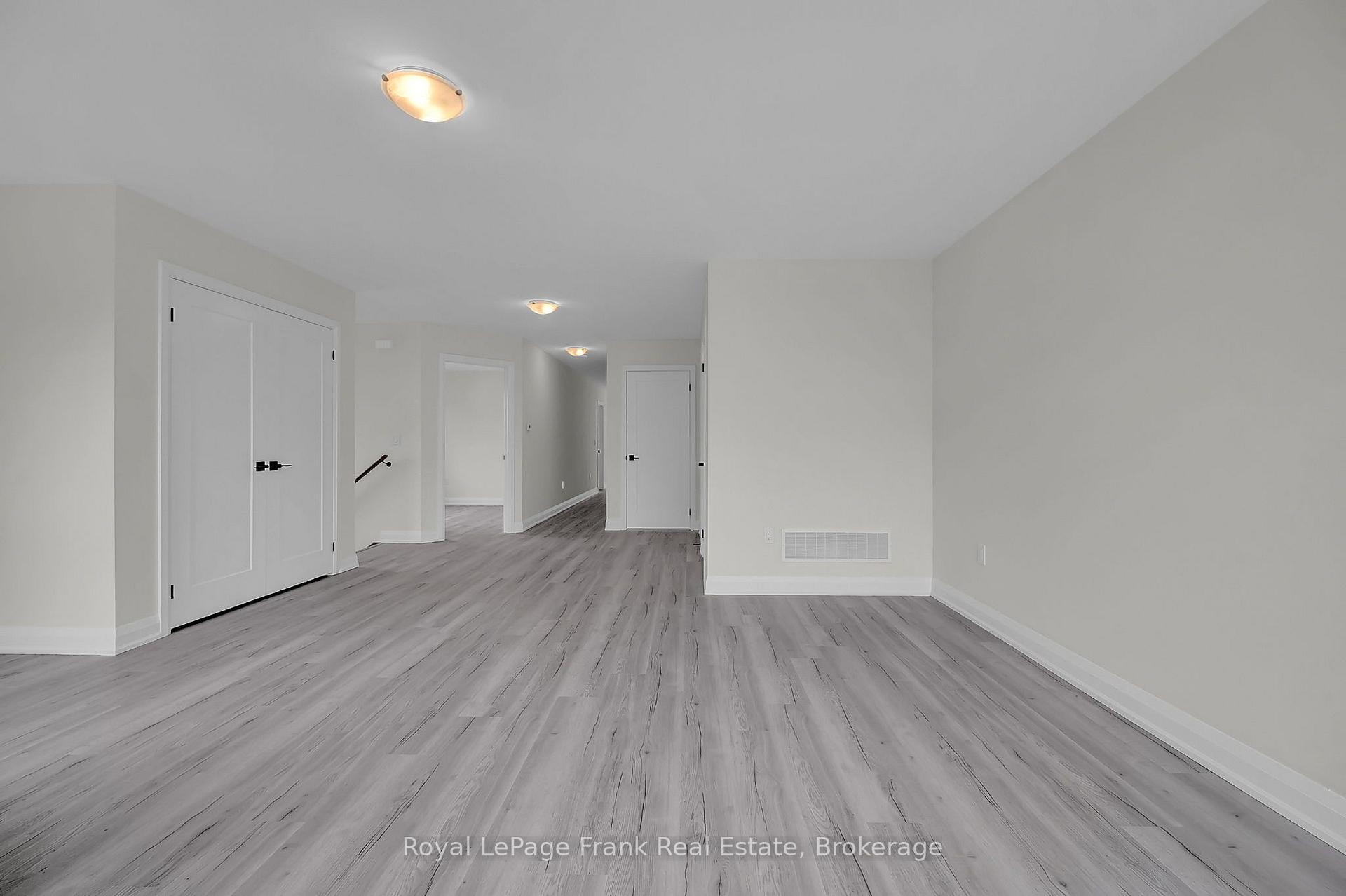 Photo 20 of 321 Anderson Avenue, Oshawa, McLaughlin — HOMEH