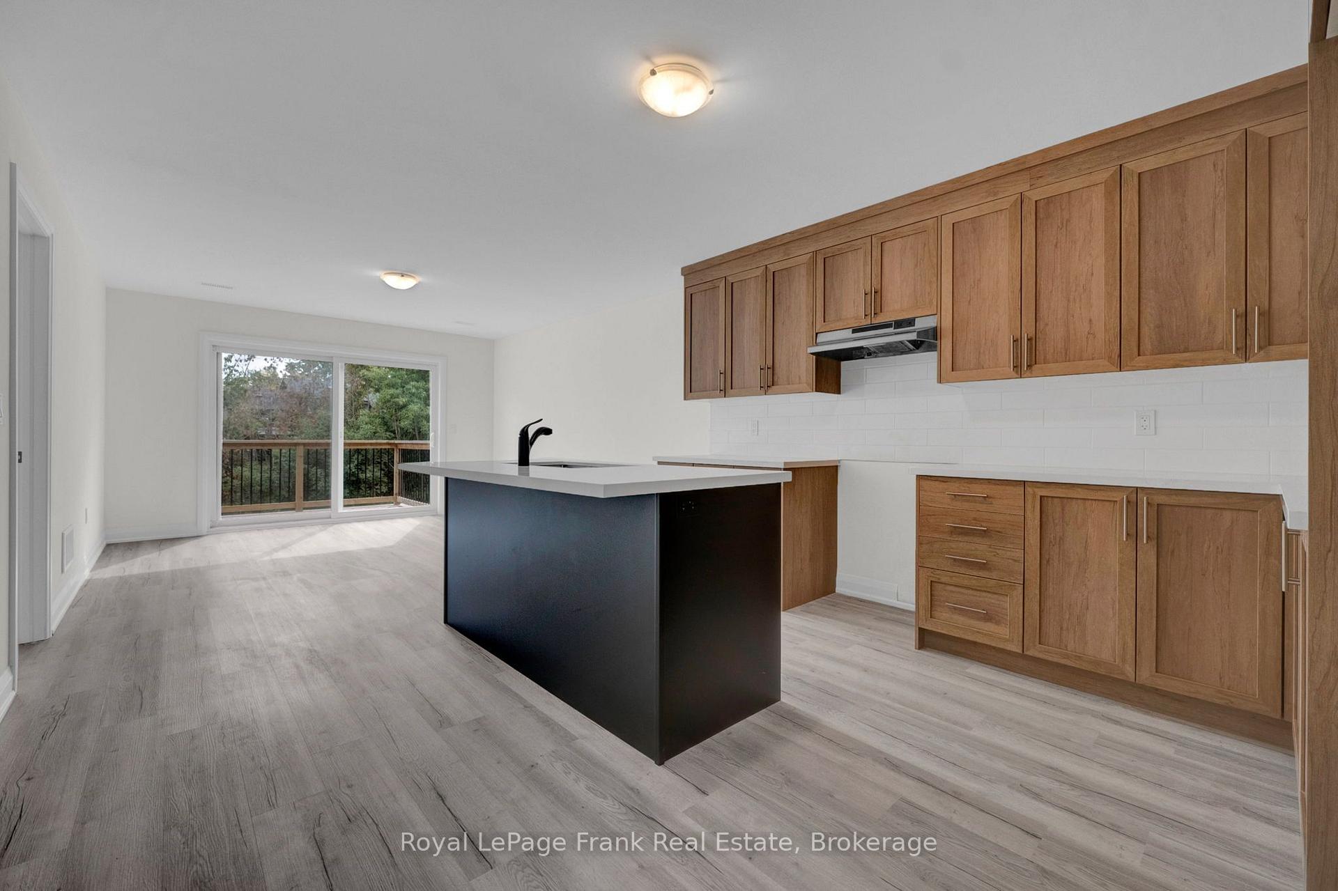 Photo 21 of 321 Anderson Avenue, Oshawa, McLaughlin — HOMEH