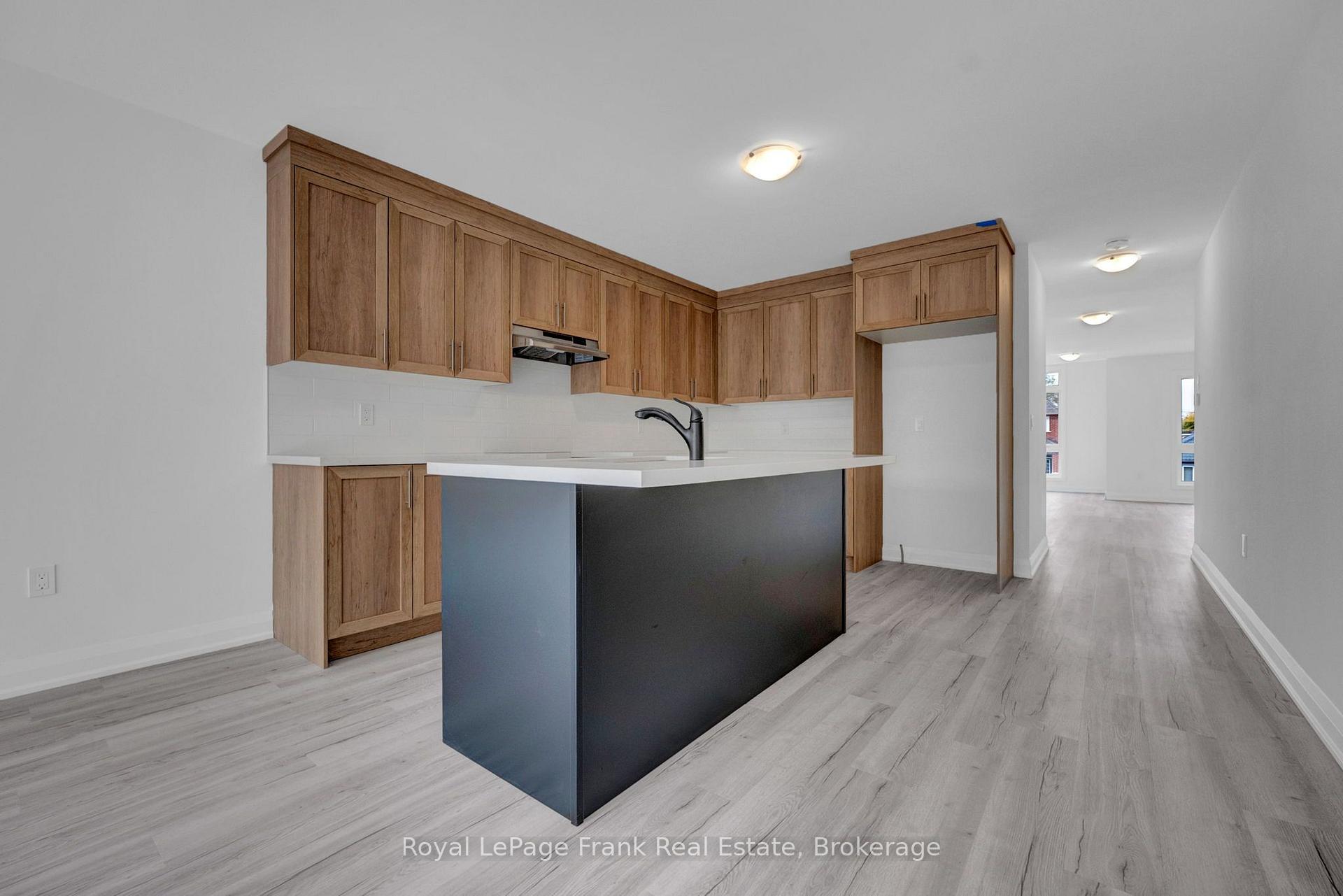 Photo 22 of 321 Anderson Avenue, Oshawa, McLaughlin — HOMEH
