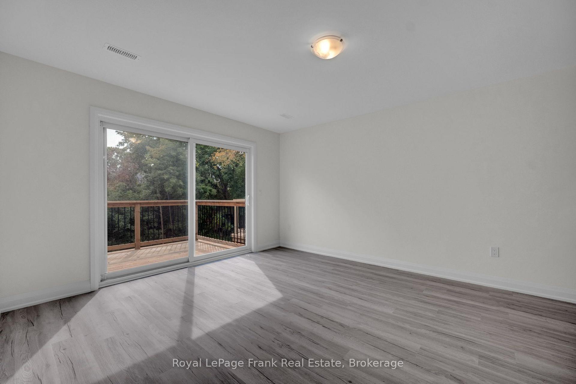 Photo 23 of 321 Anderson Avenue, Oshawa, McLaughlin — HOMEH