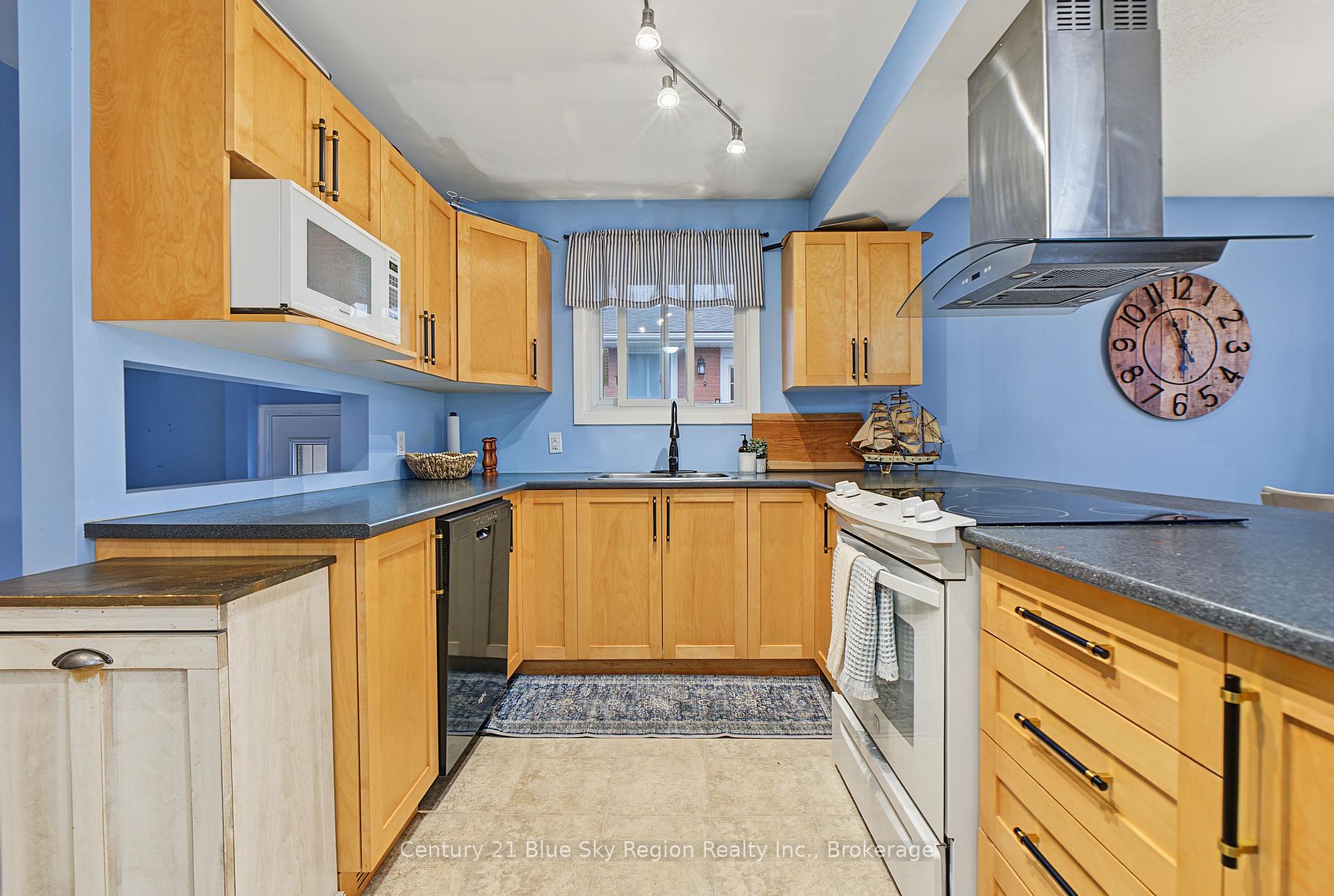 Photo 5 of 267 Barber Avenue, North Bay, Birchaven — HOMEH