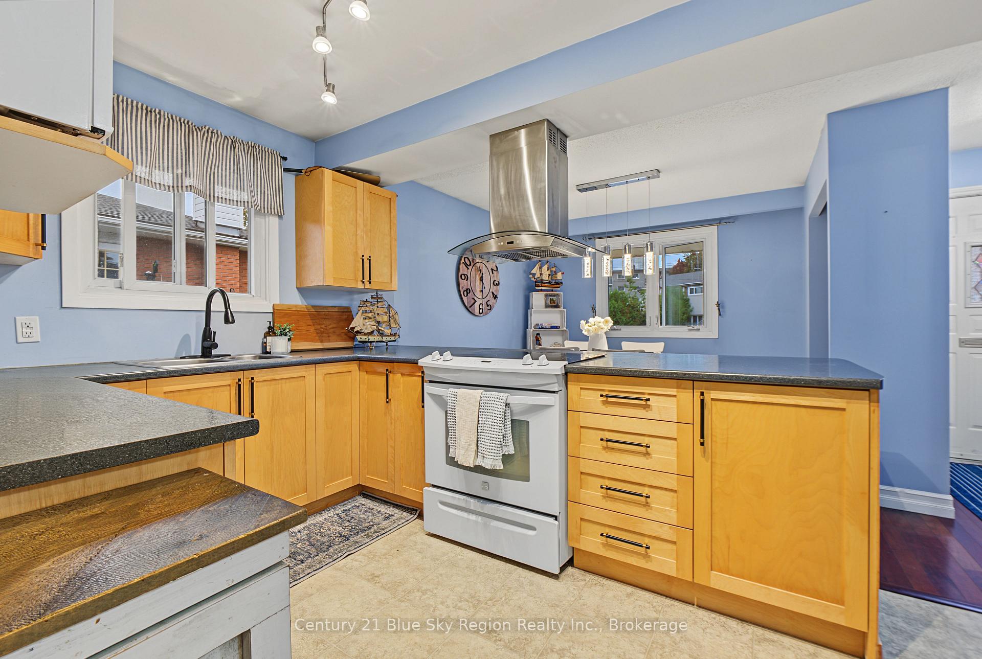 Photo 7 of 267 Barber Avenue, North Bay, Birchaven — HOMEH