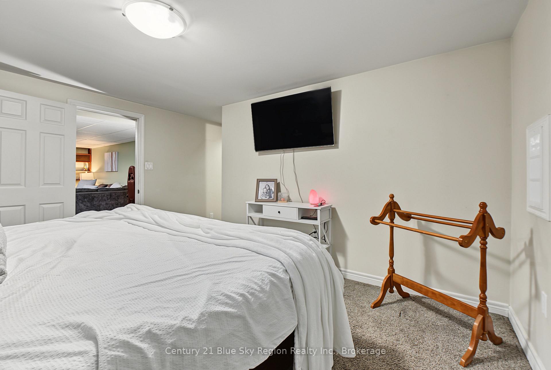 Photo 57 of 267 Barber Avenue, North Bay, Birchaven — HOMEH