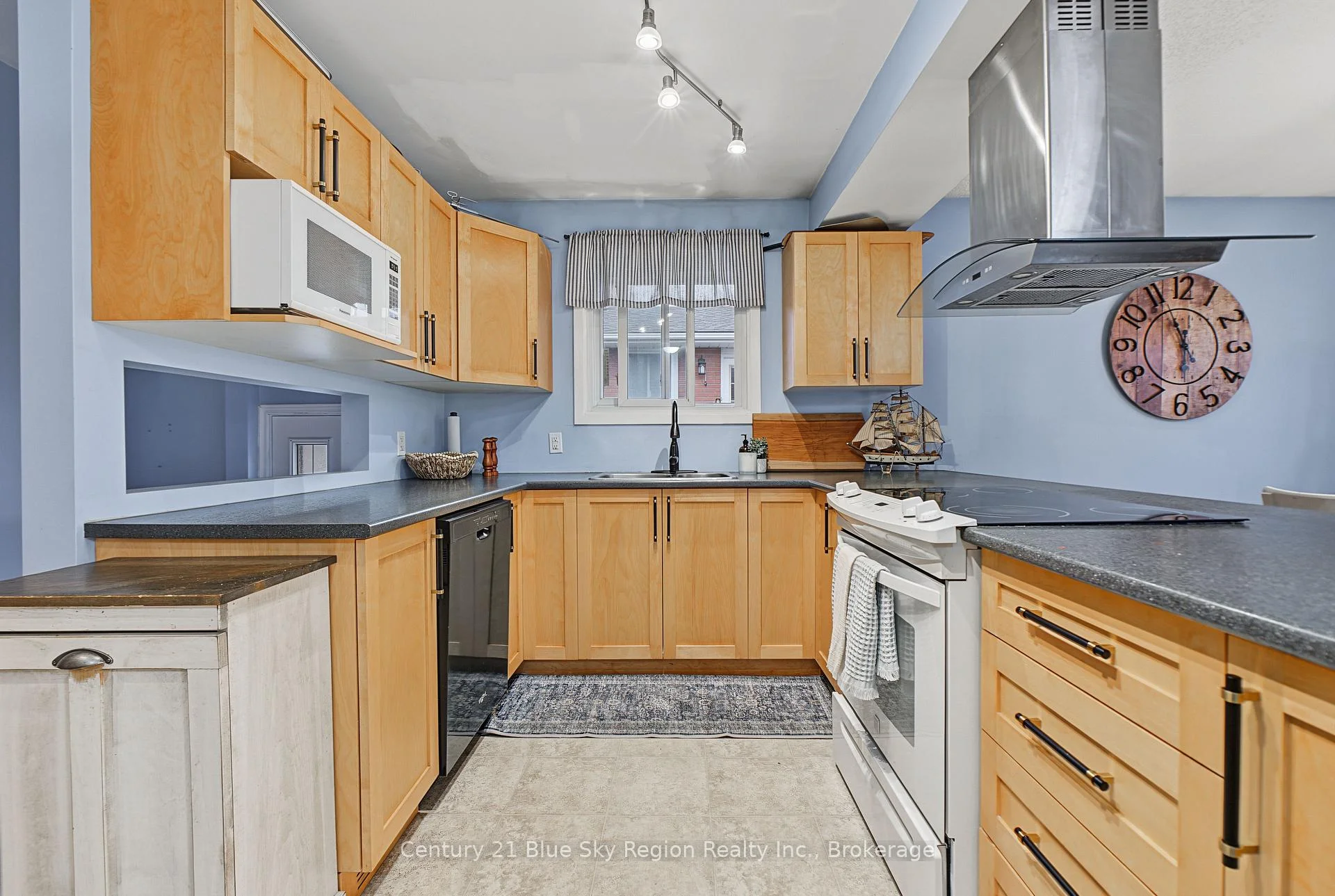 Photo 16 of 267 Barber Avenue, North Bay, Birchaven — HOMEH