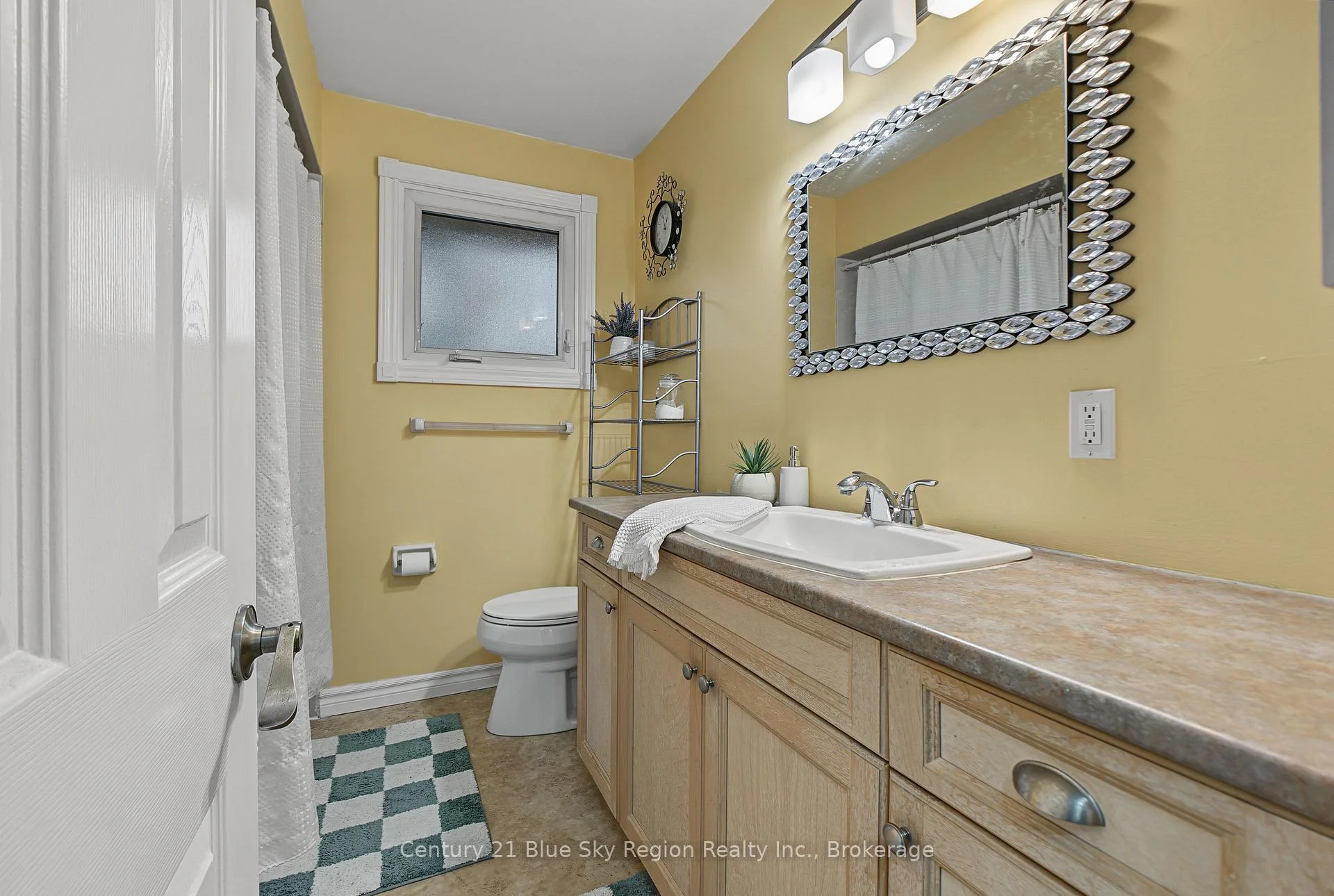 Photo 38 of 267 Barber Avenue, North Bay, Birchaven — HOMEH