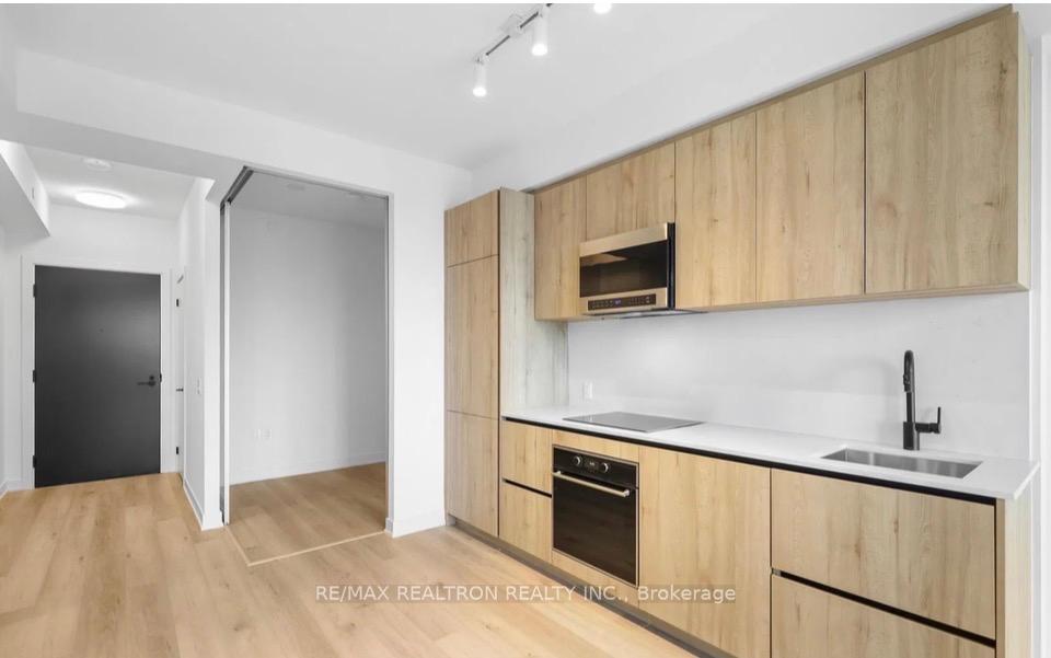 Photo 8 of Unit 1008, 117 Broadway Avenue, Toronto, Mount Pleasant West — HOMEH