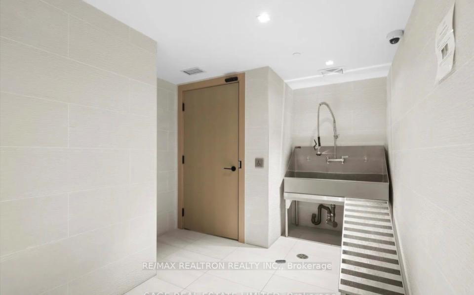 Photo 14 of Unit 1008, 117 Broadway Avenue, Toronto, Mount Pleasant West — HOMEH