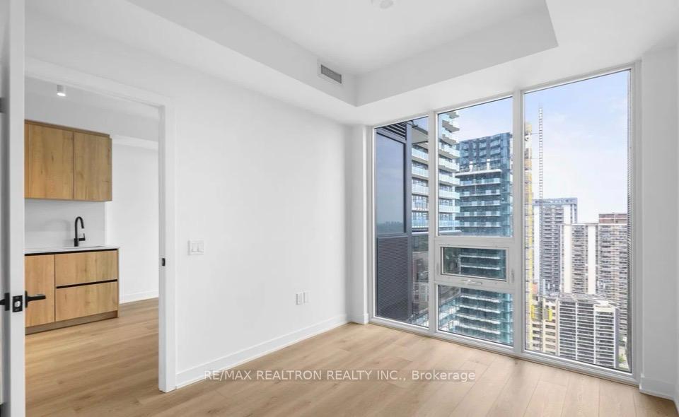 Photo 10 of Unit 1008, 117 Broadway Avenue, Toronto, Mount Pleasant West — HOMEH