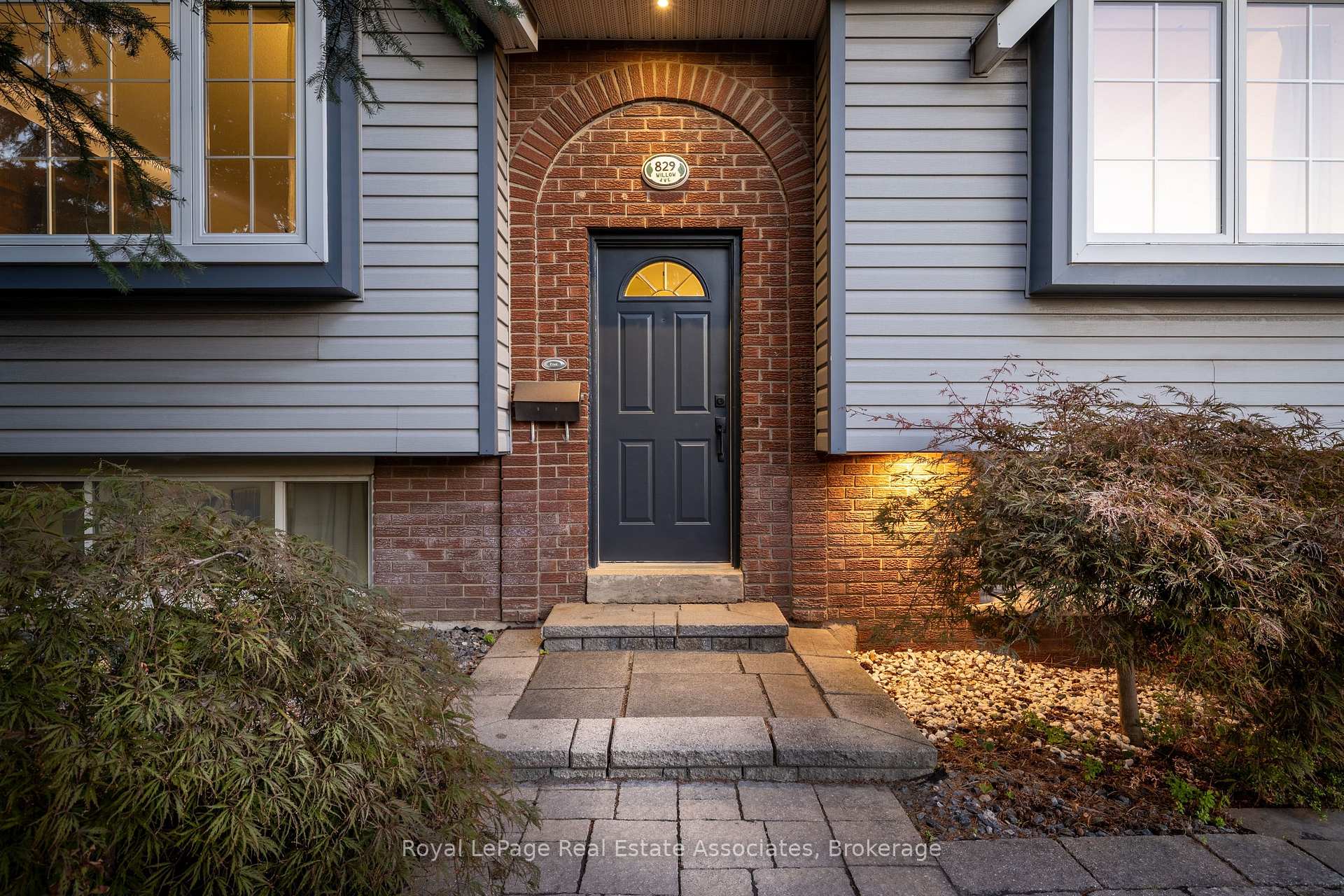 Photo 7 of 829 Willow Avenue, Milton, Dorset Park — HOMEH