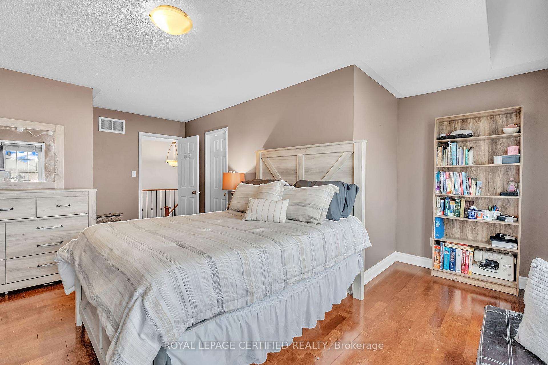 Photo 22 of 17 Chestermere Crescent, Brampton, Fletcher's Meadow — HOMEH